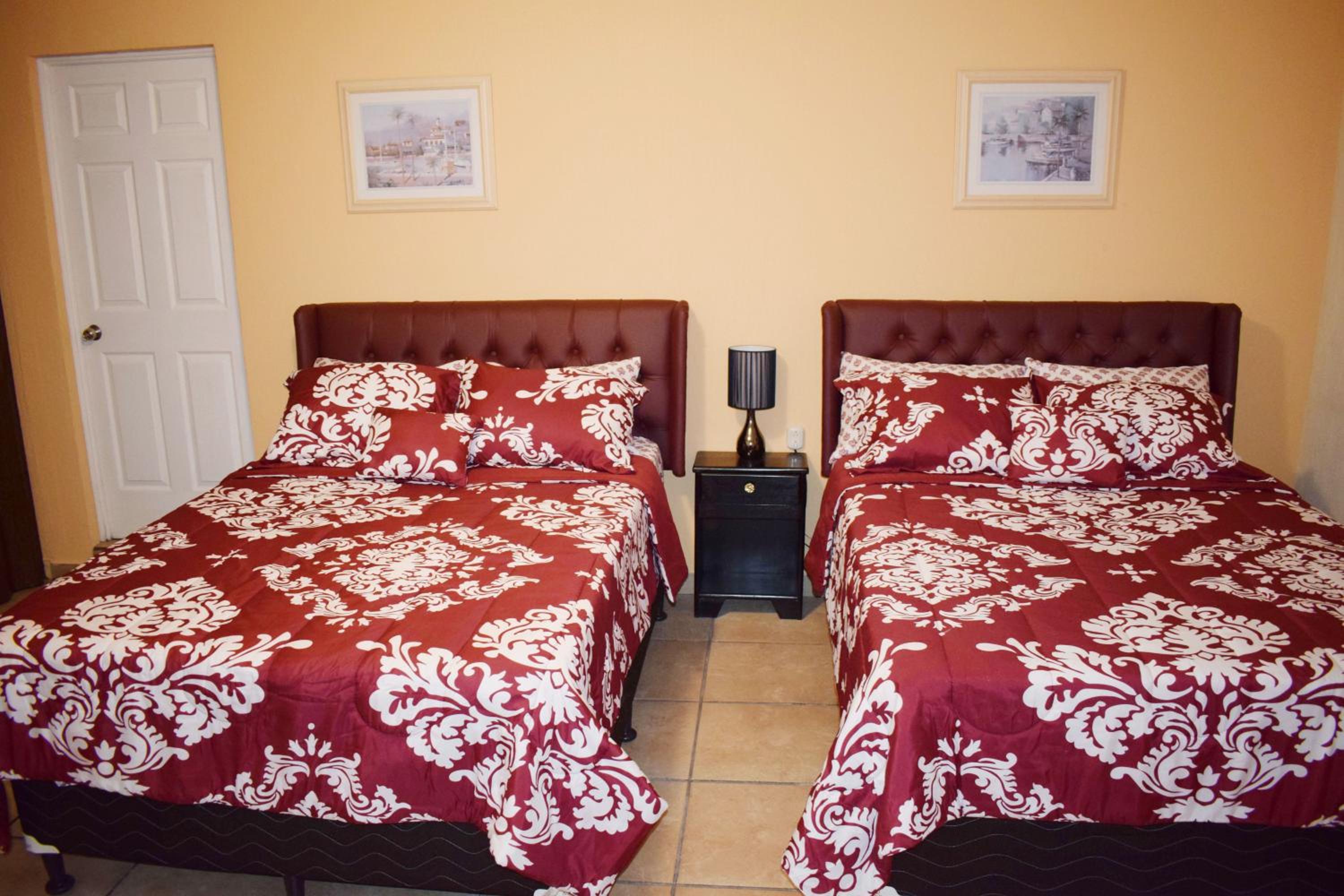 Deluxe Double Room with Two Double Beds photo 3