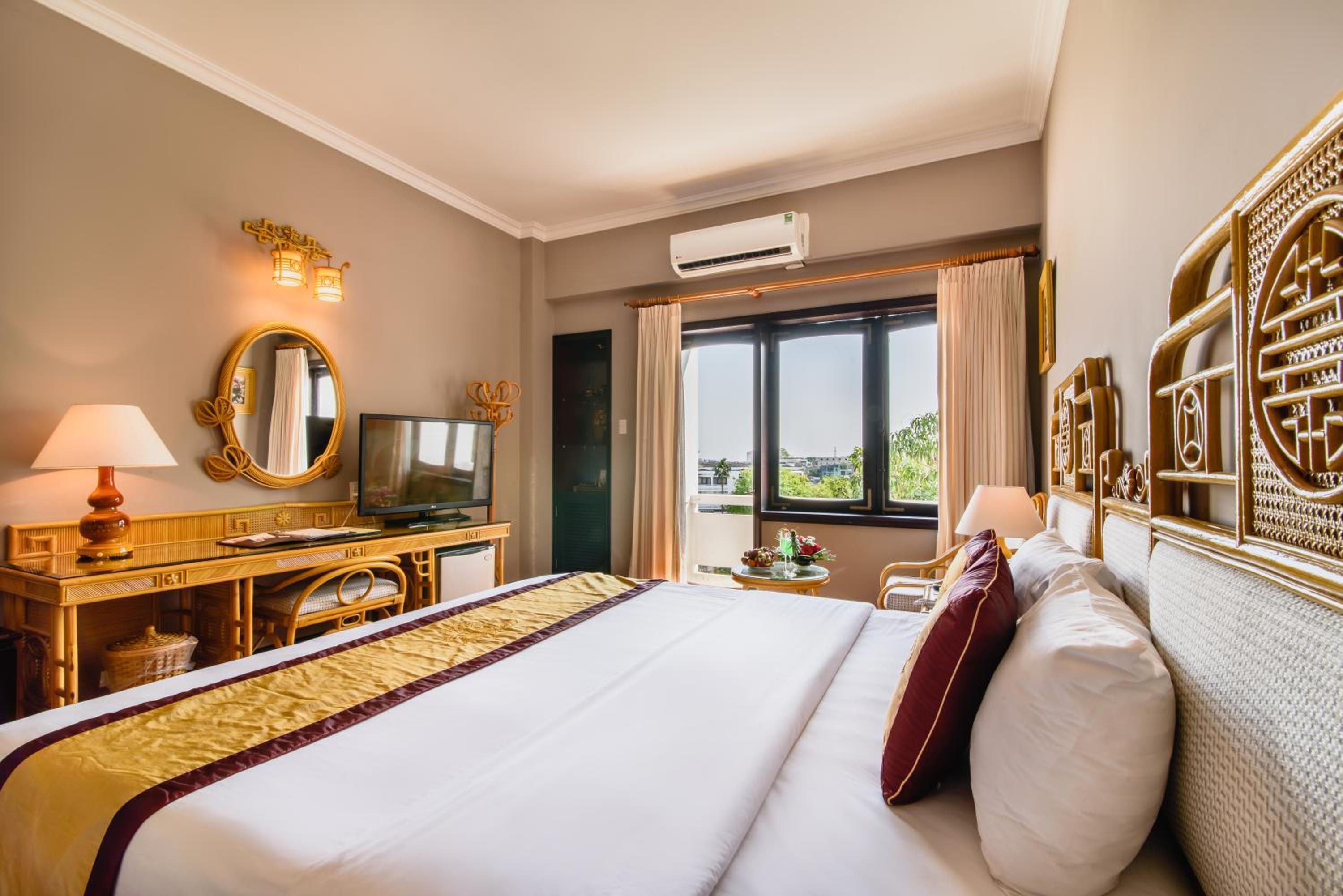 Deluxe Double or Twin Room with Garden View - Photo 8