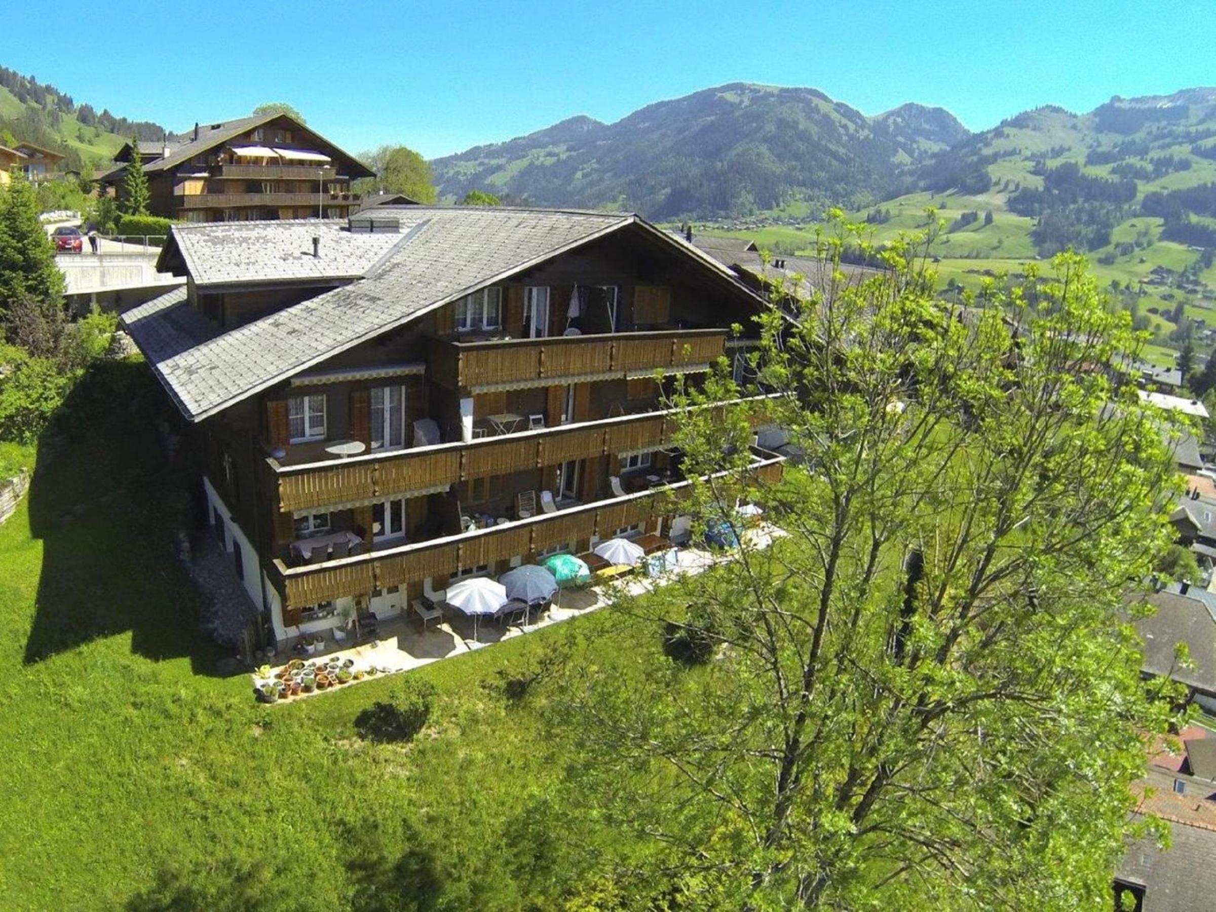 Apartment With Mountain View photo 2