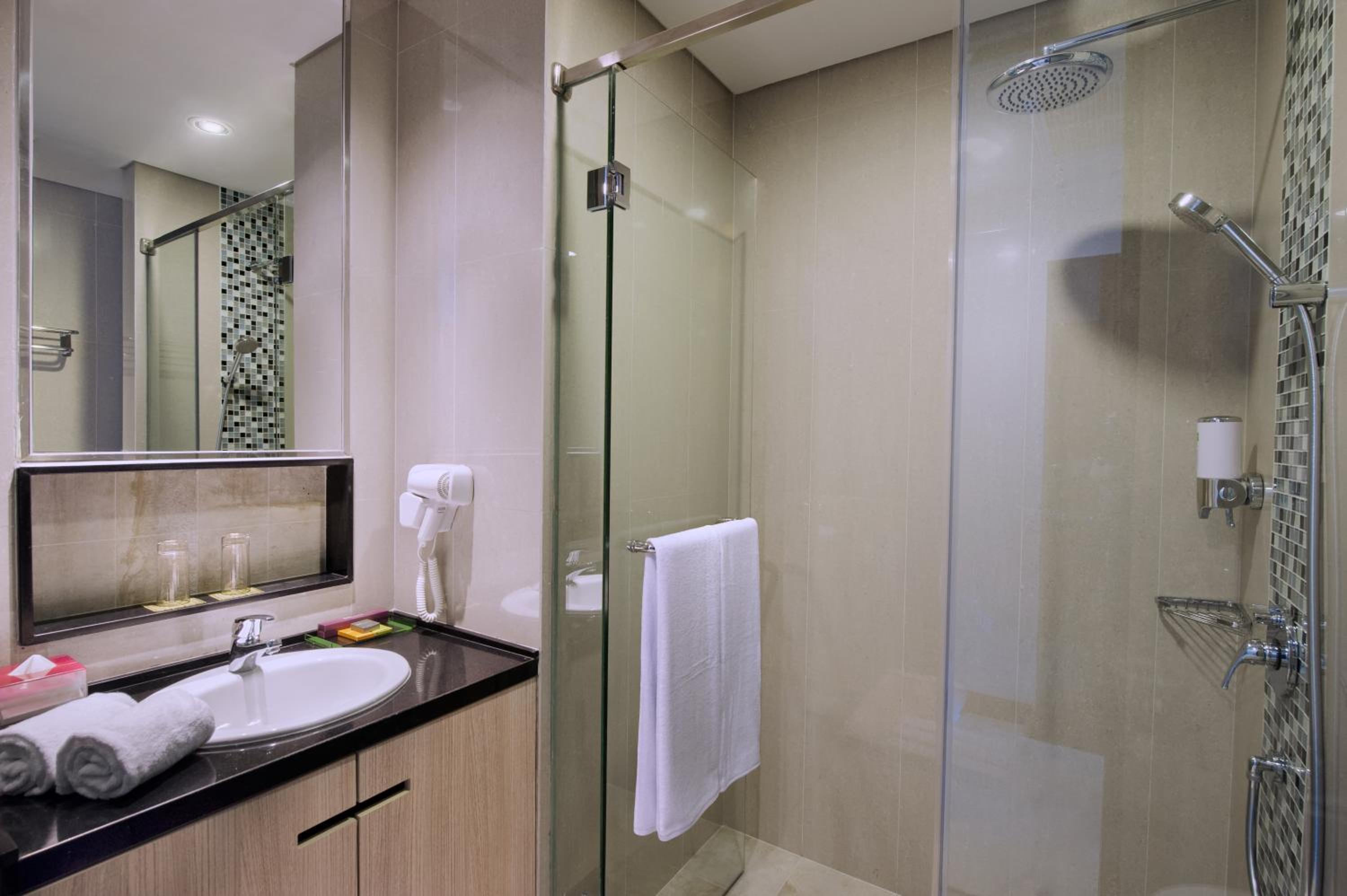 Deluxe King Room photo 3
