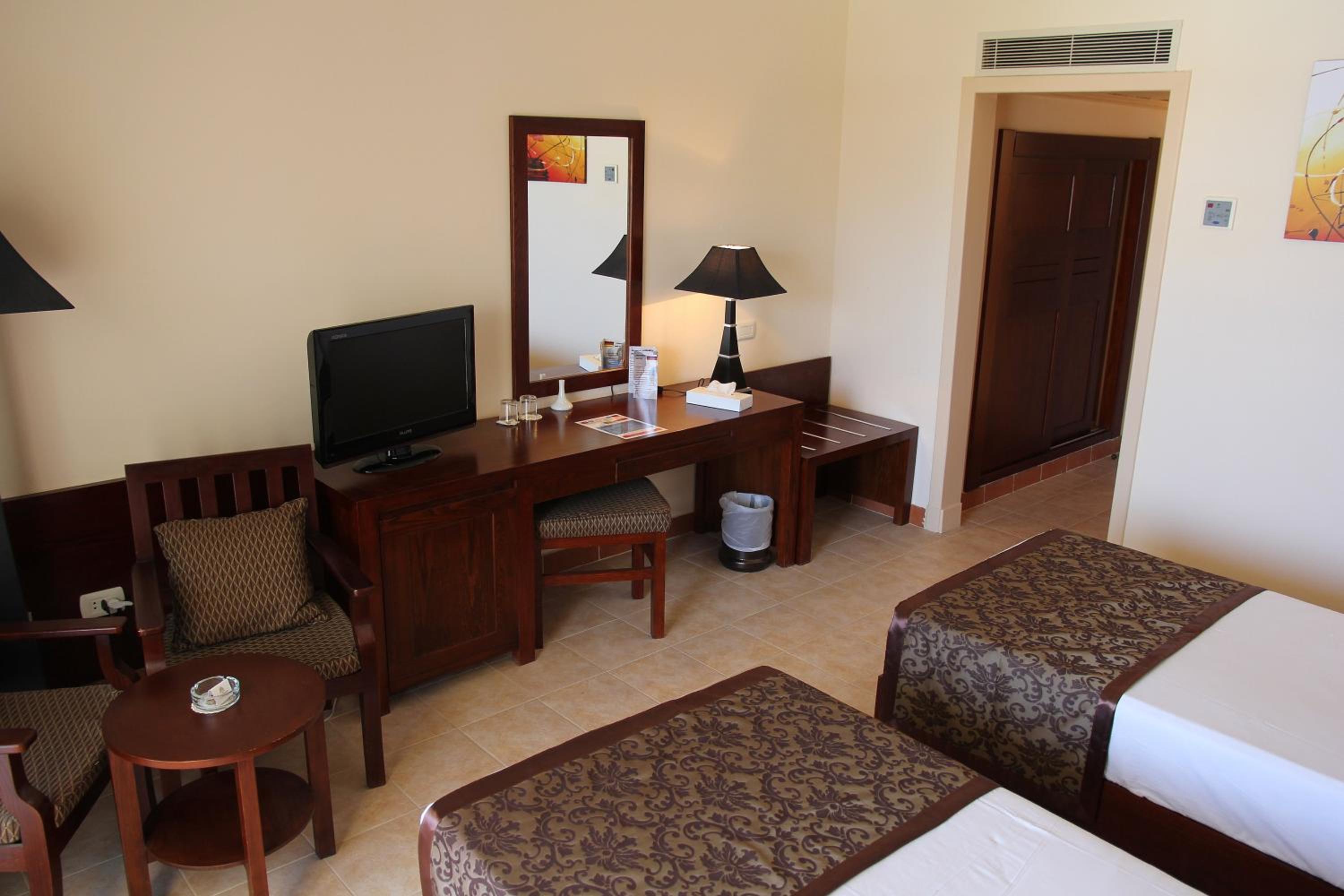 Standard Triple Room photo 2