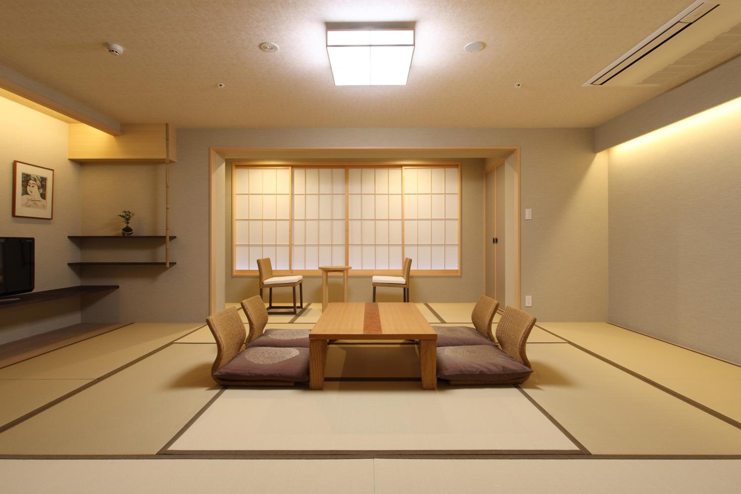 Renovated Japanese-Style Superior Room - New Building