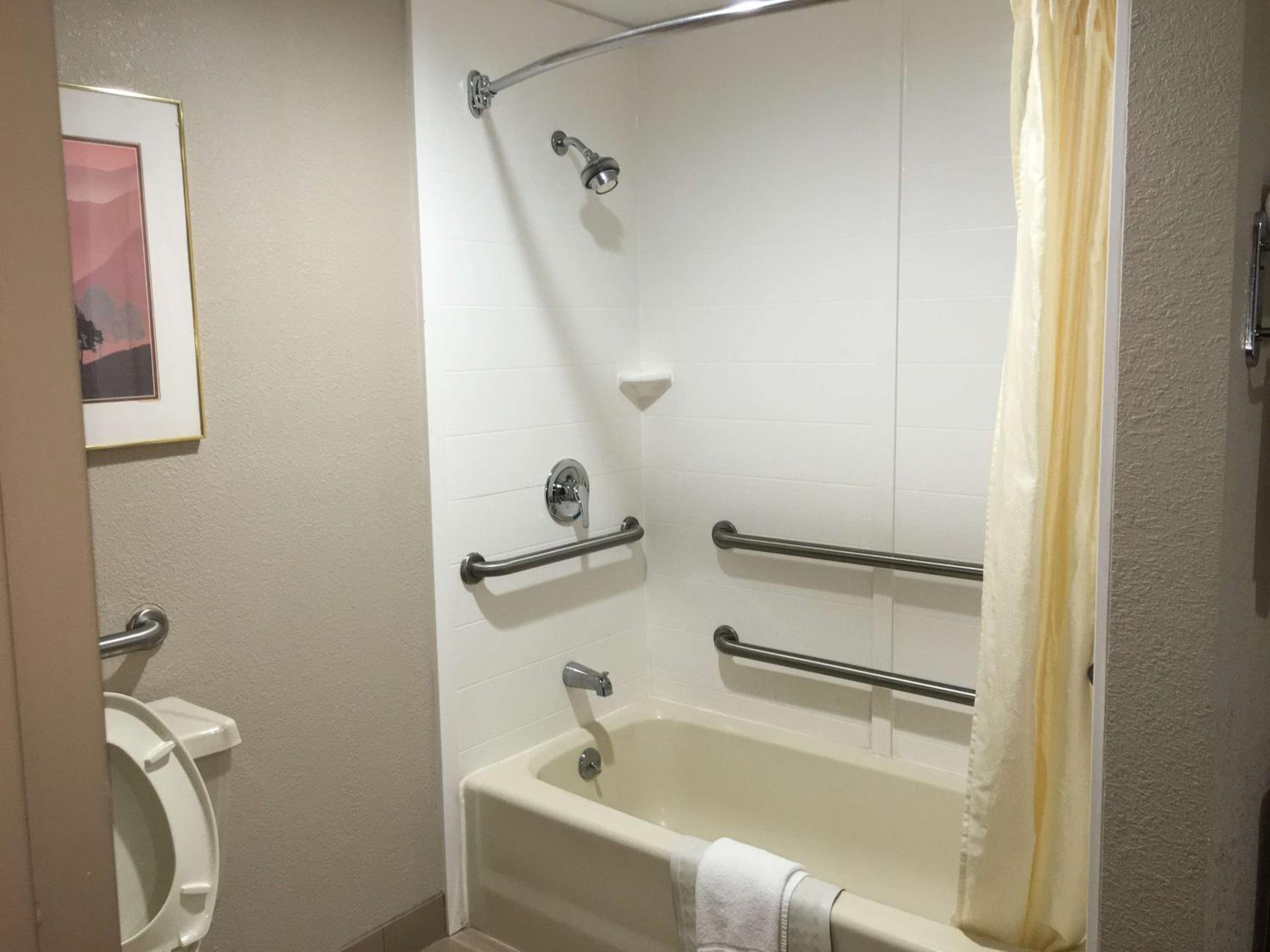 King Room with Bath Tub - Communication Assistance/Non-Smoking - Photo 10