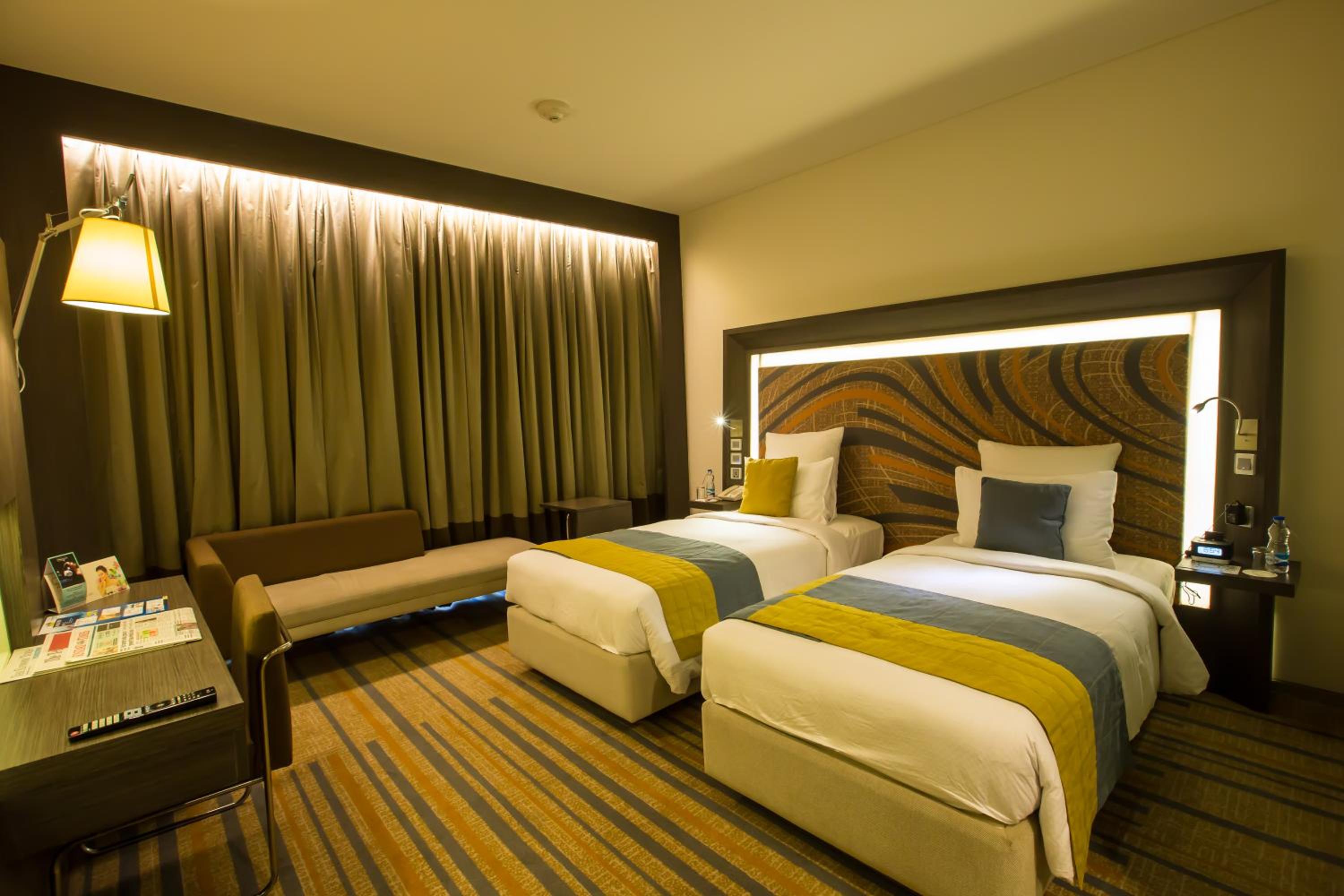 Superior Twin Room -  Happy Hours (BUY 1 GET 1) all beverages at Cafe Joy (12 pm to 6pm), 20% discount on F & B, 20% discount on Laundry