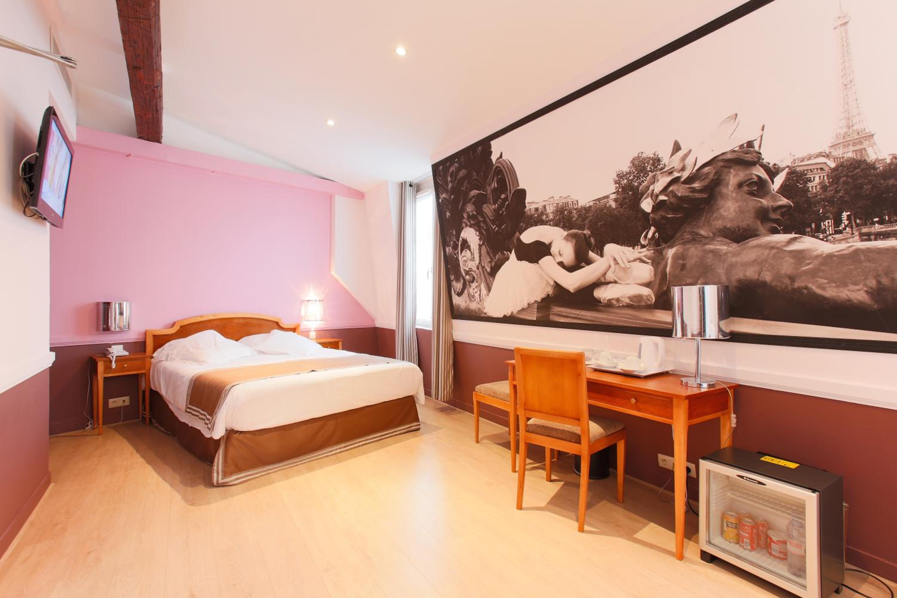 Junior Suite (2 Adults) photo 1