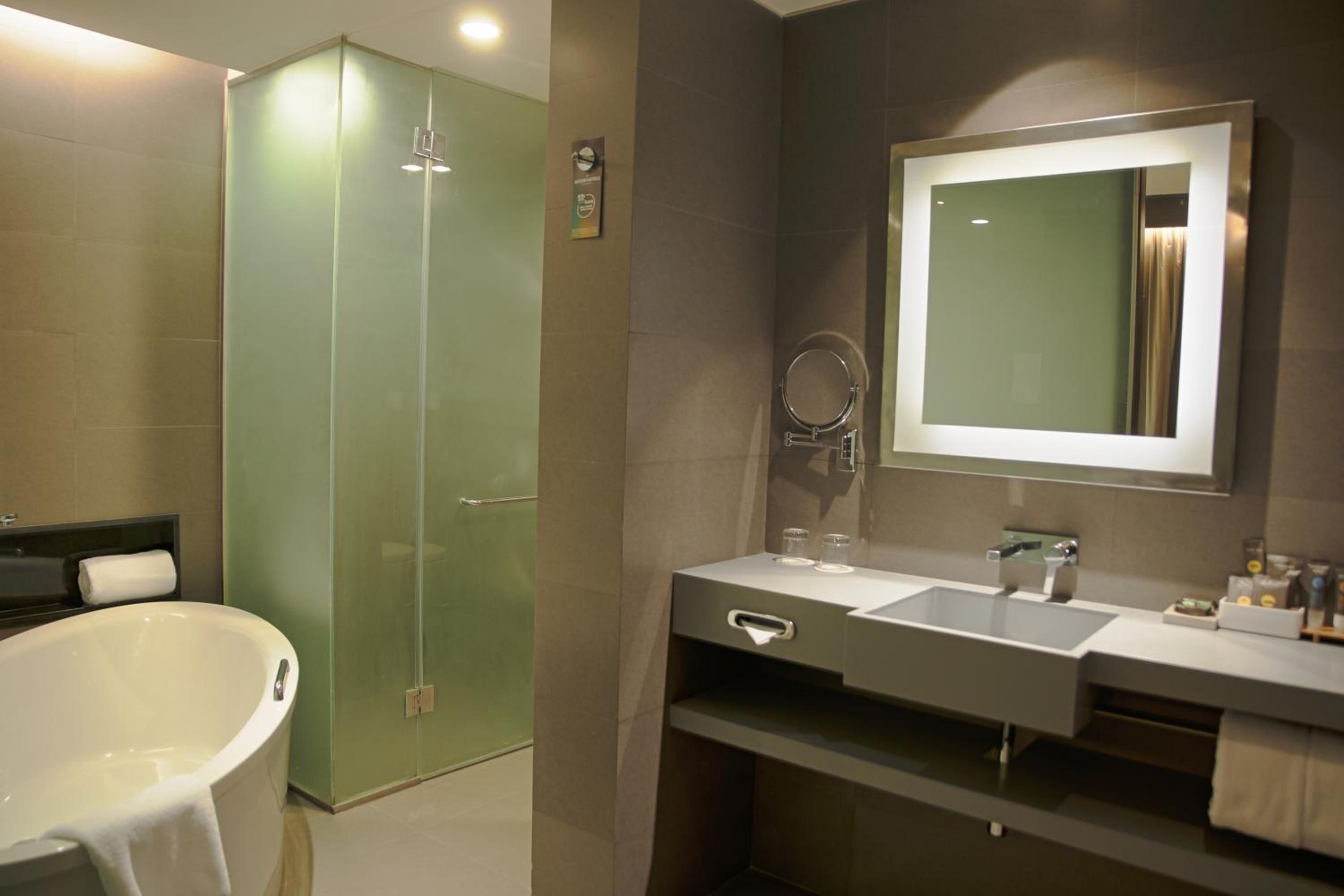 1BHK Apartment: Day use Rate (10am to 6pm) for 6hrs only - Mandatory checkout at 6pm - No night stay allowed thumbnail 5