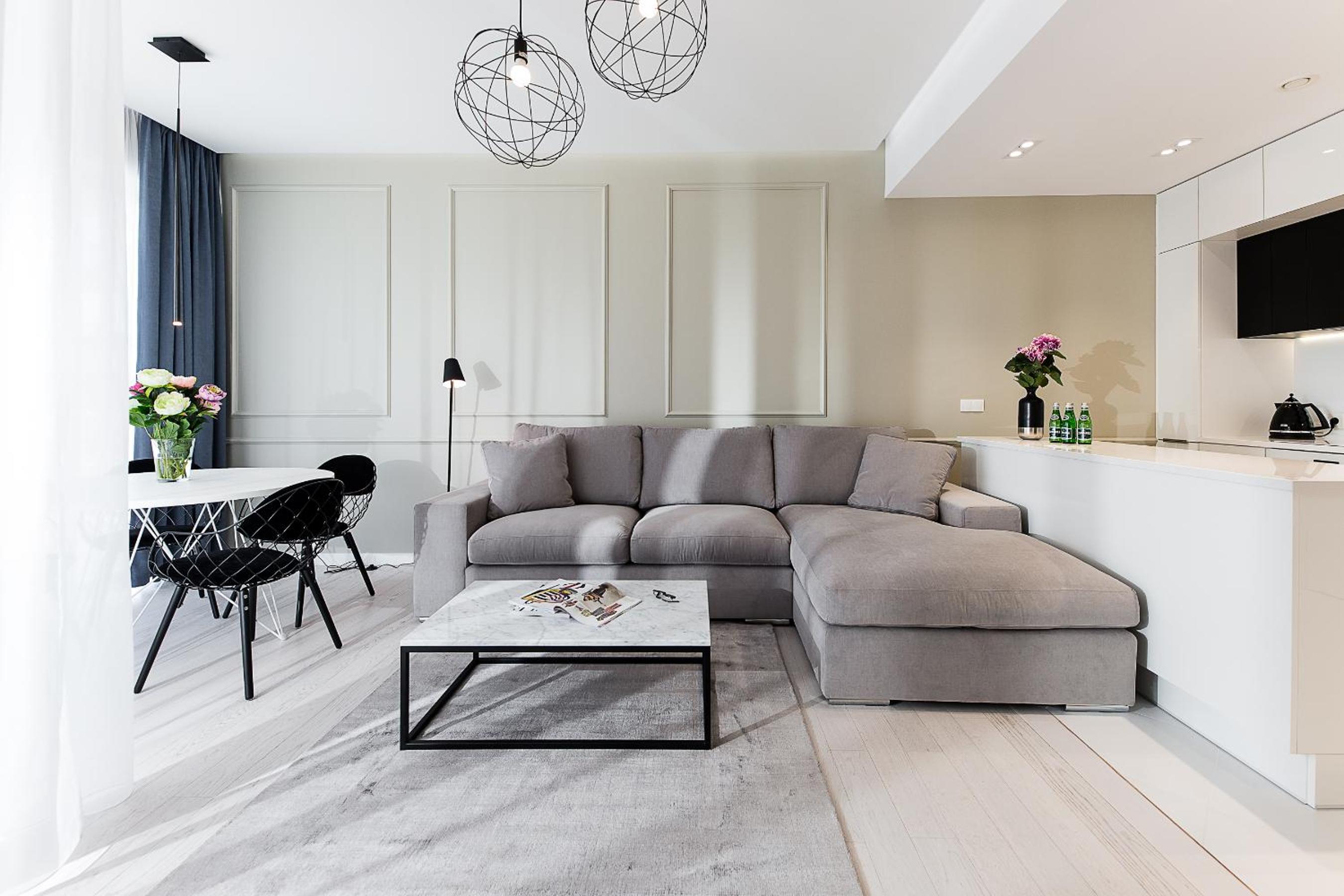Deluxe One-Bedroom Apartment II