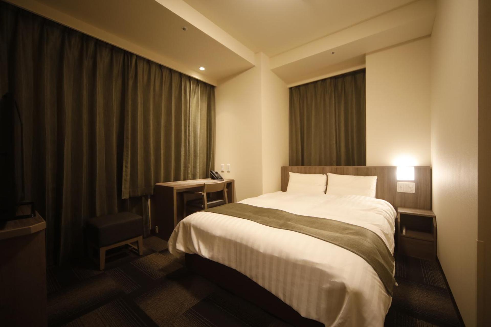 Corner Double Room - Non Smoking