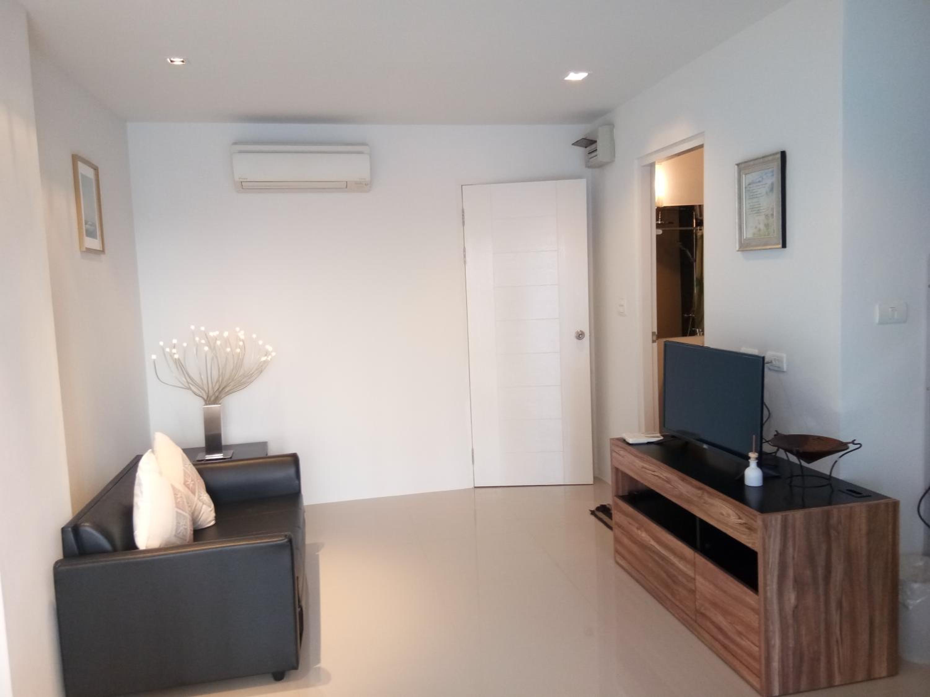Apartment - Photo 60