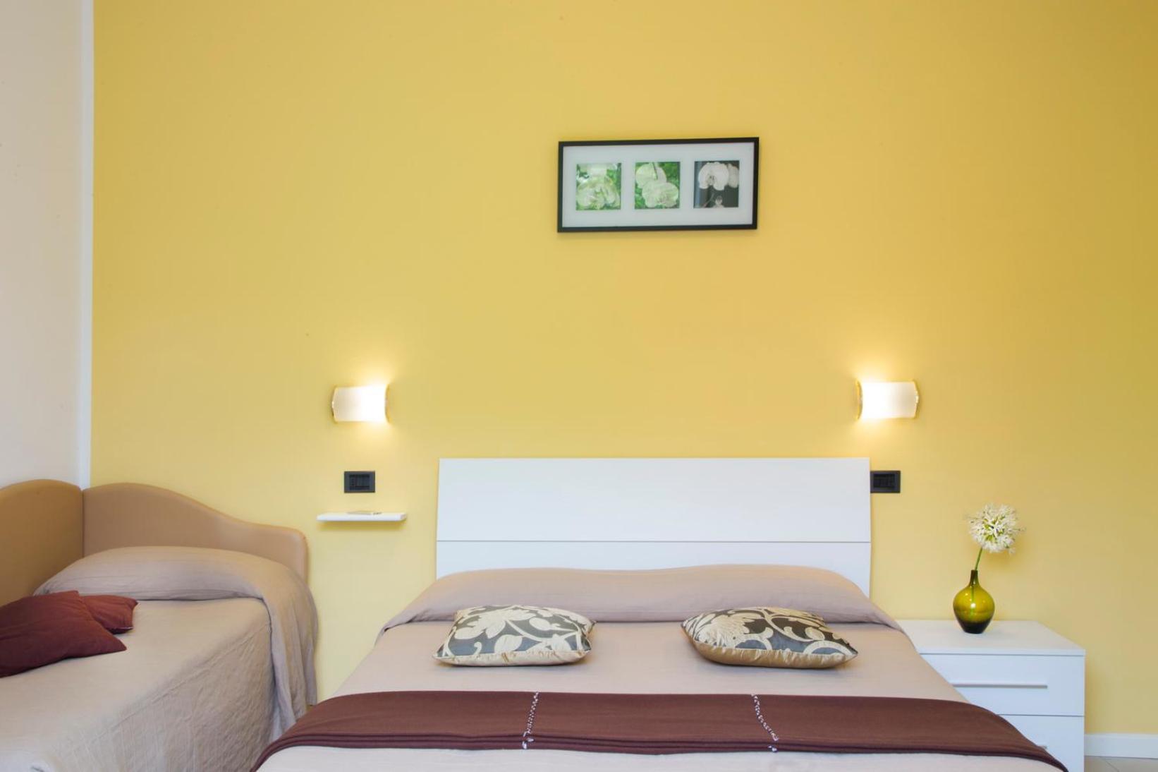 One-Bedroom Apartment - Sea Side