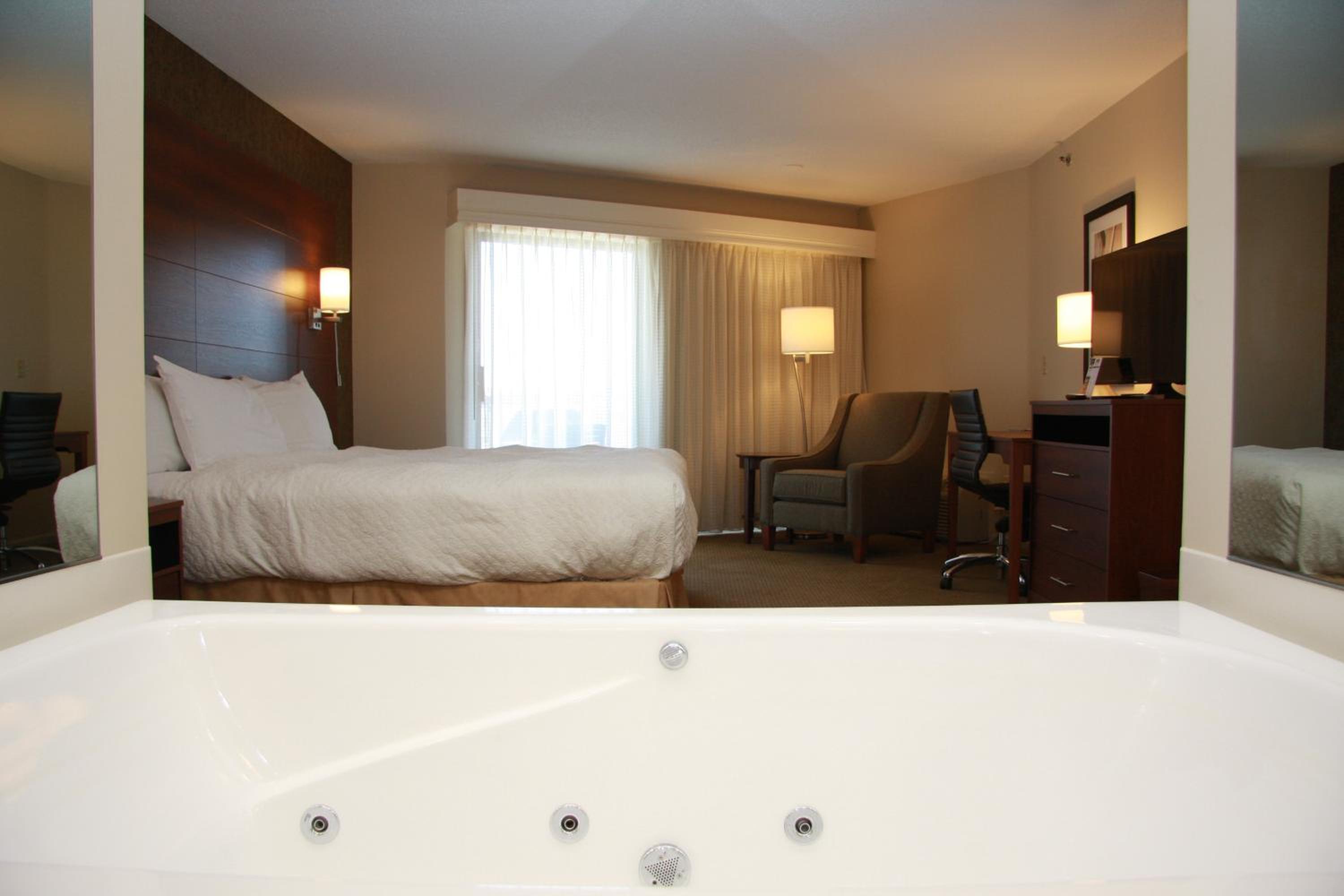 King Room with Spa Bath photo 2