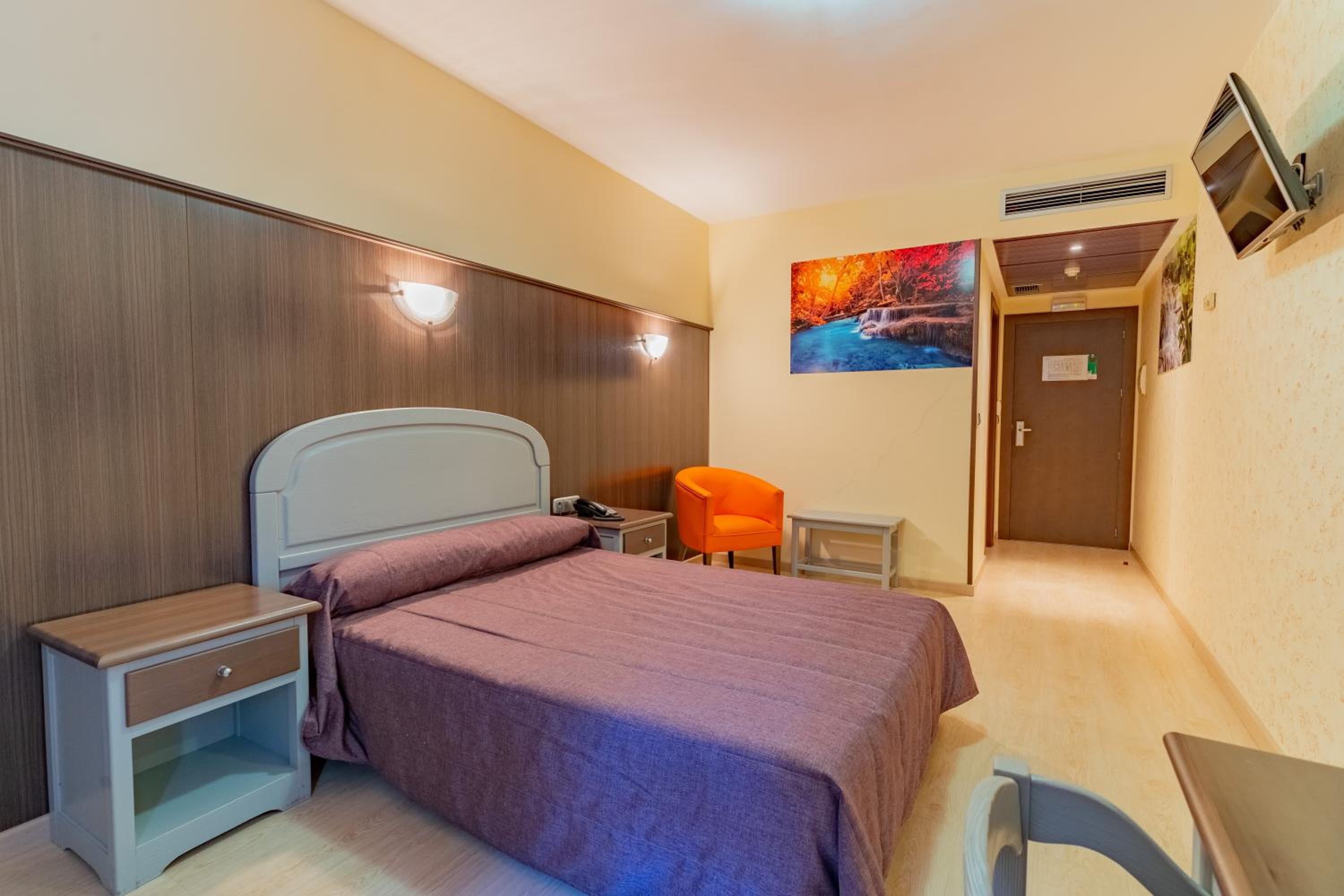 Double or Twin Room photo 2
