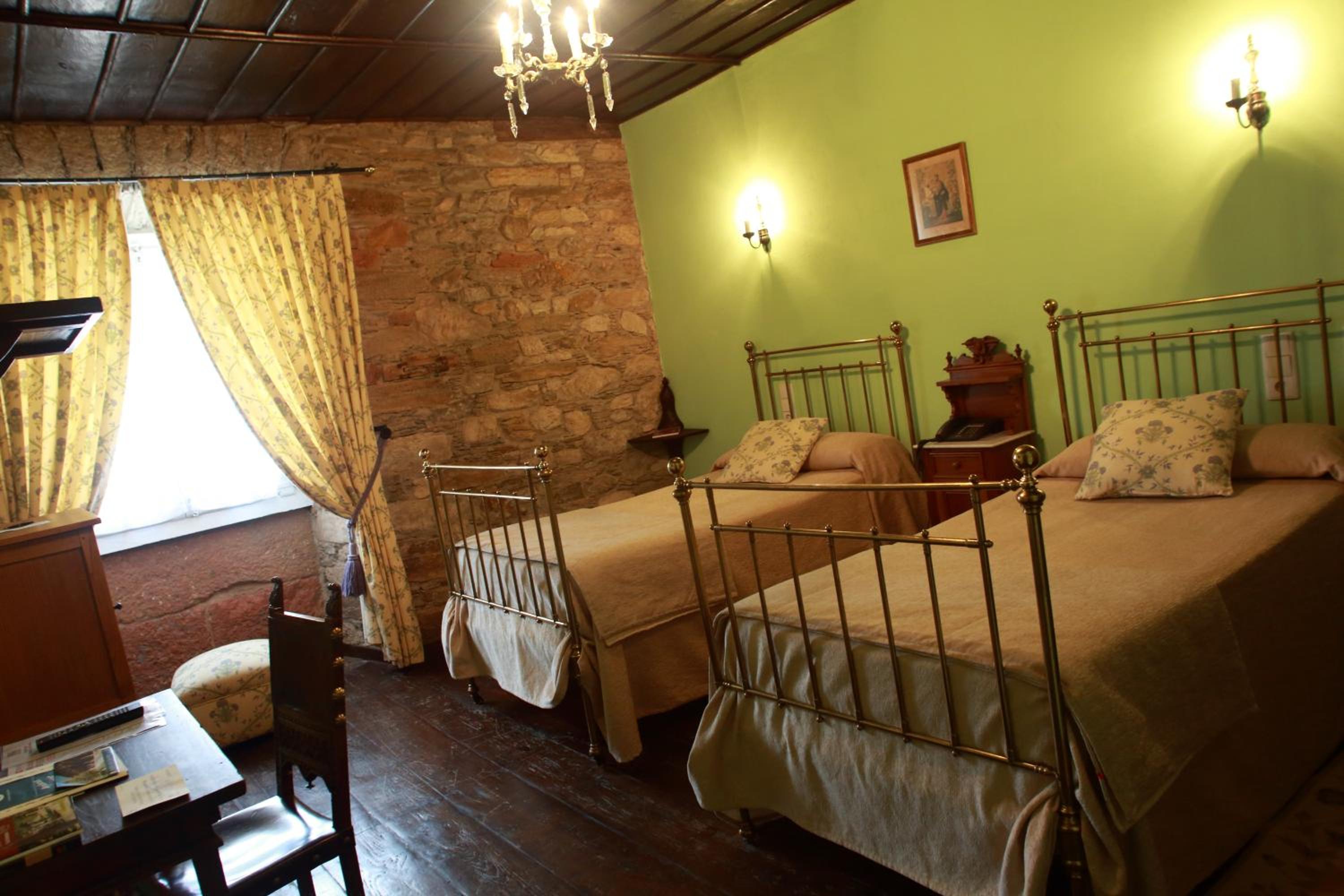 Superior Twin Room - Photo 1