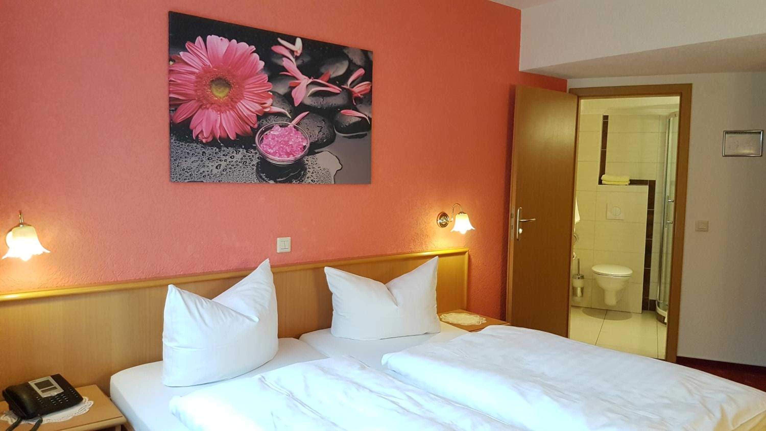 Double Room - Photo 9