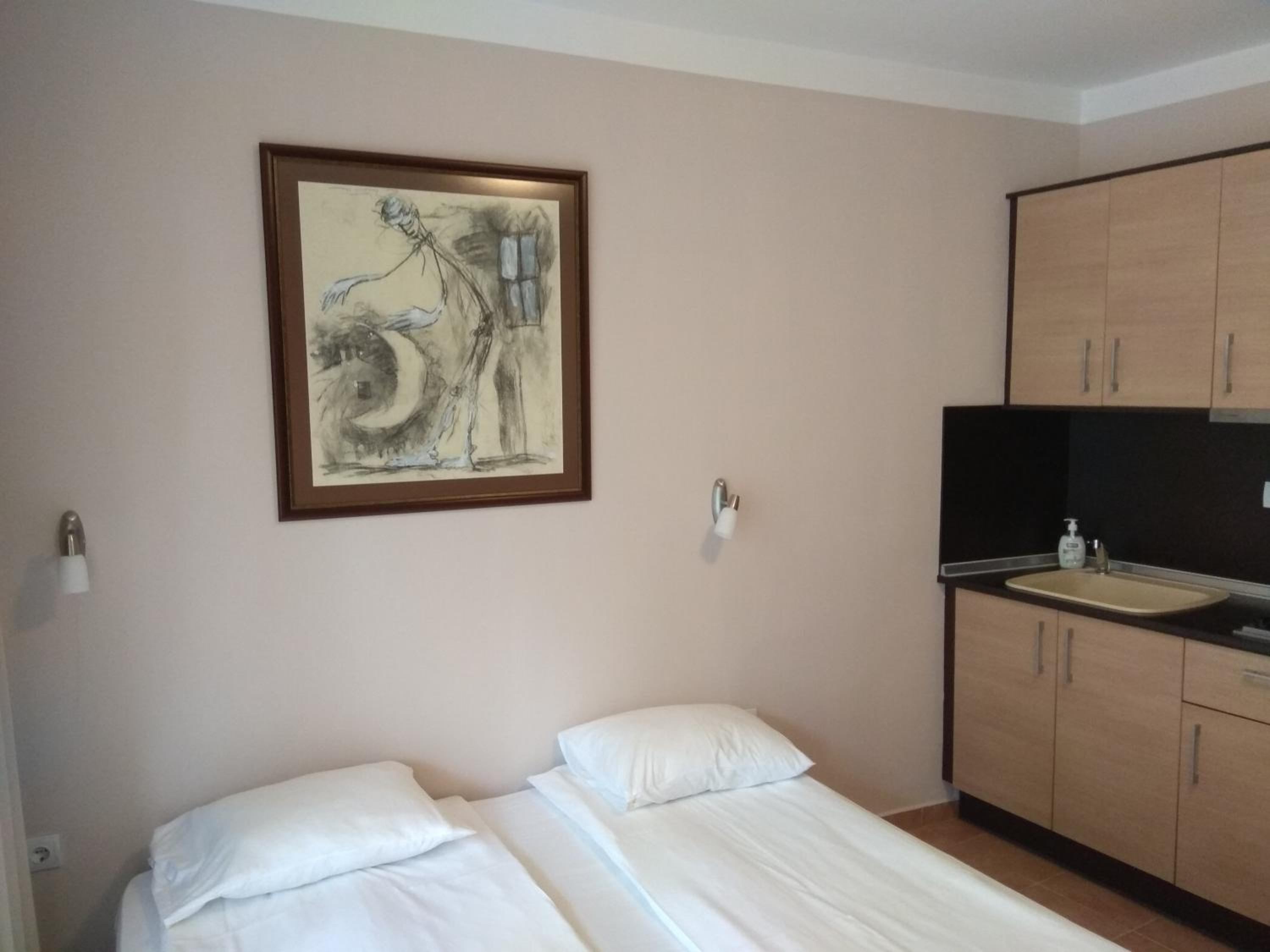 Apartment with Balcony photo 1