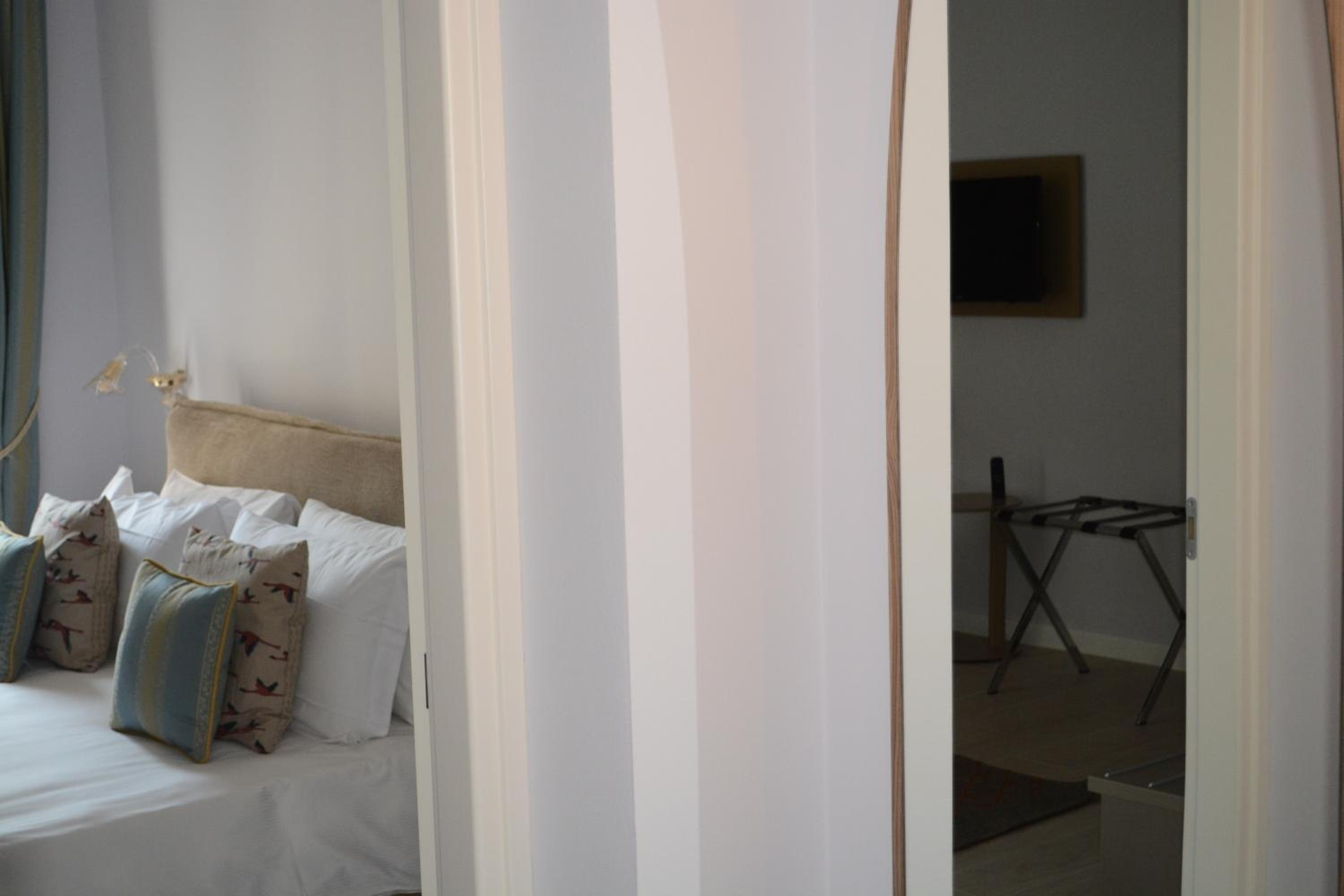 Deluxe Suite photo 2