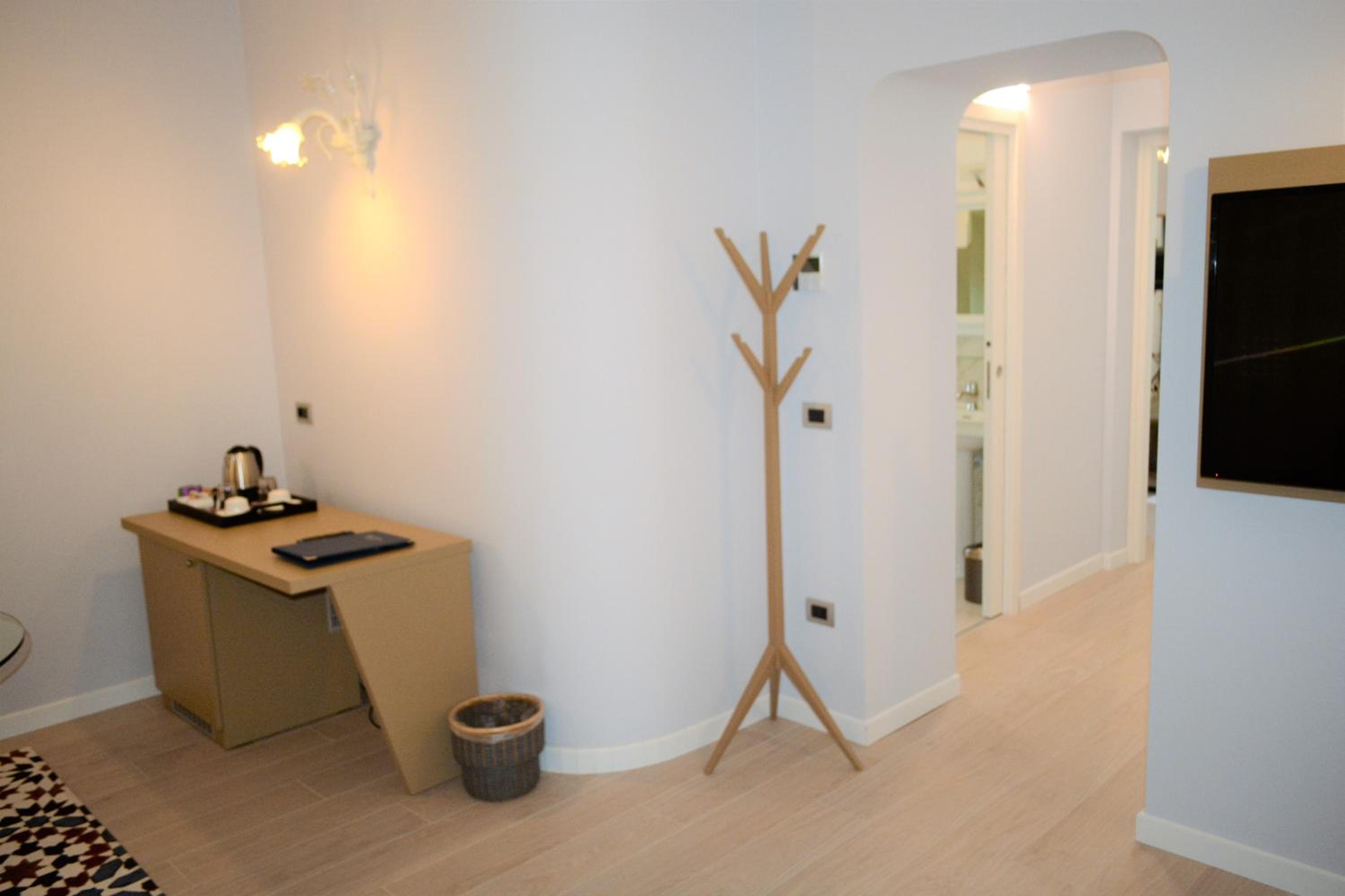 Suite - Photo 5
