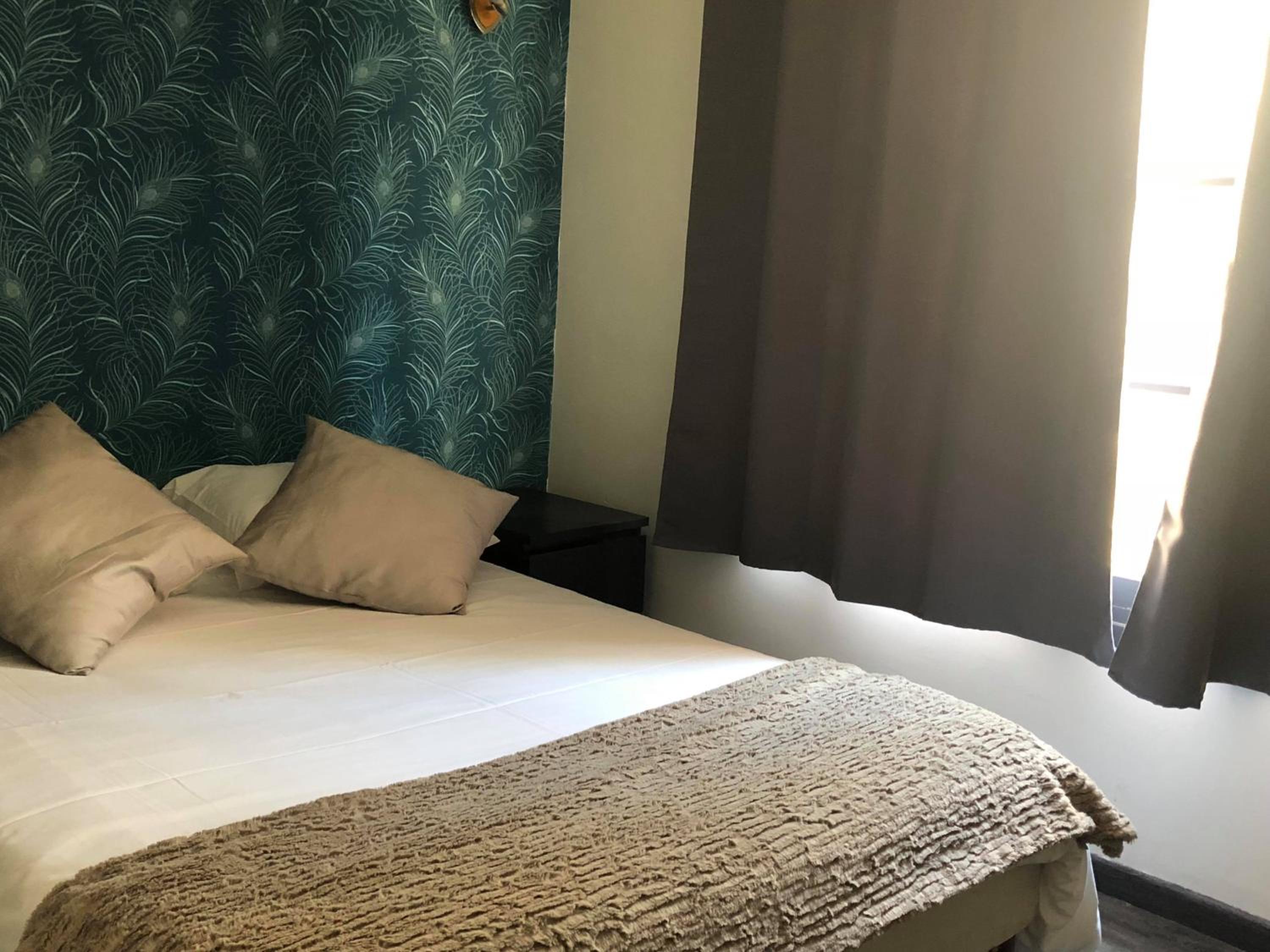 Double Room - Photo 2