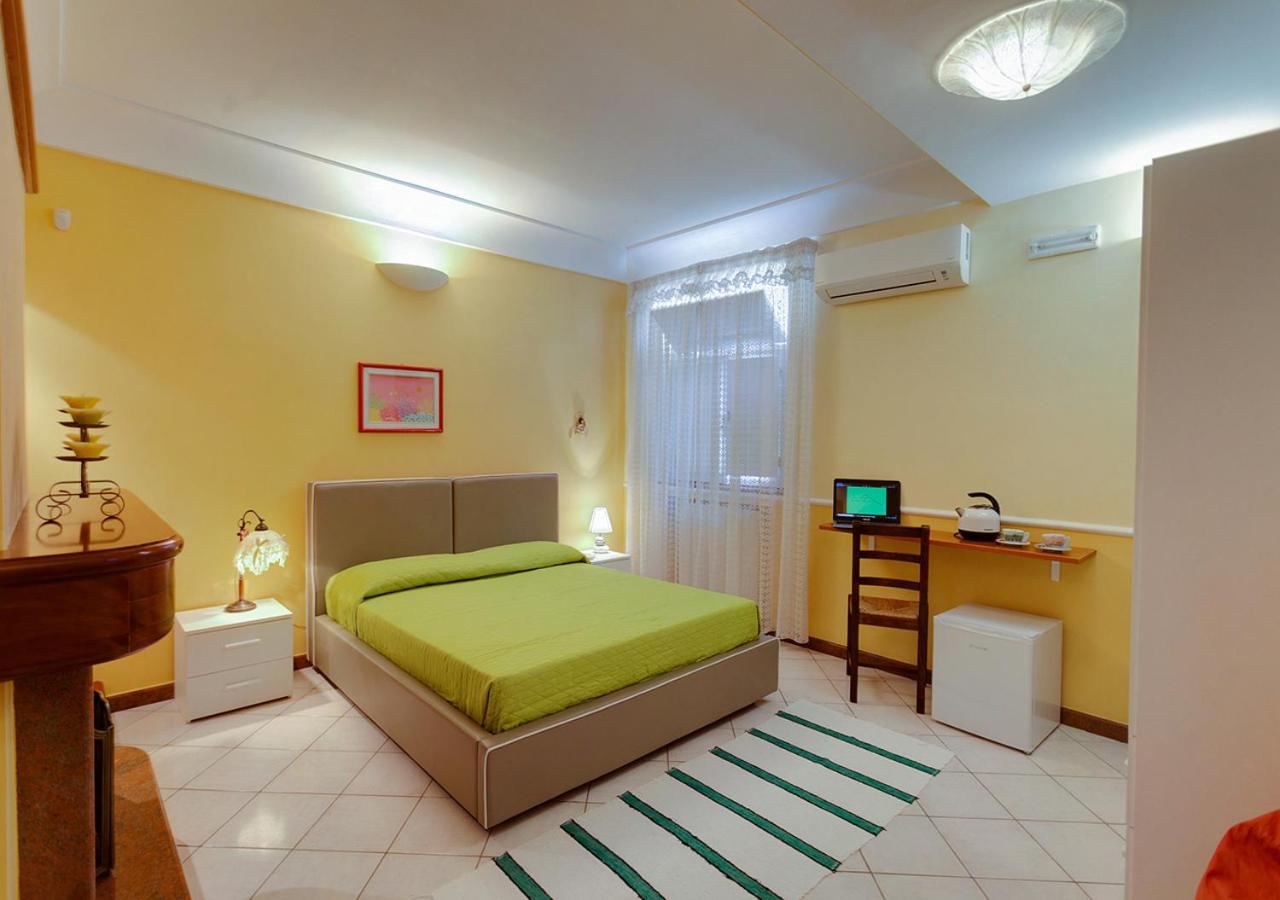 Deluxe Triple Room photo 2