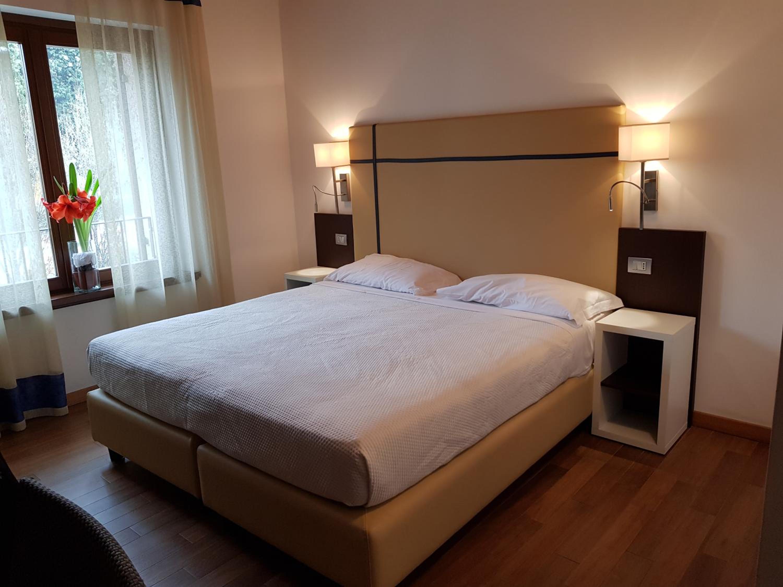 Double or Twin Room photo 2
