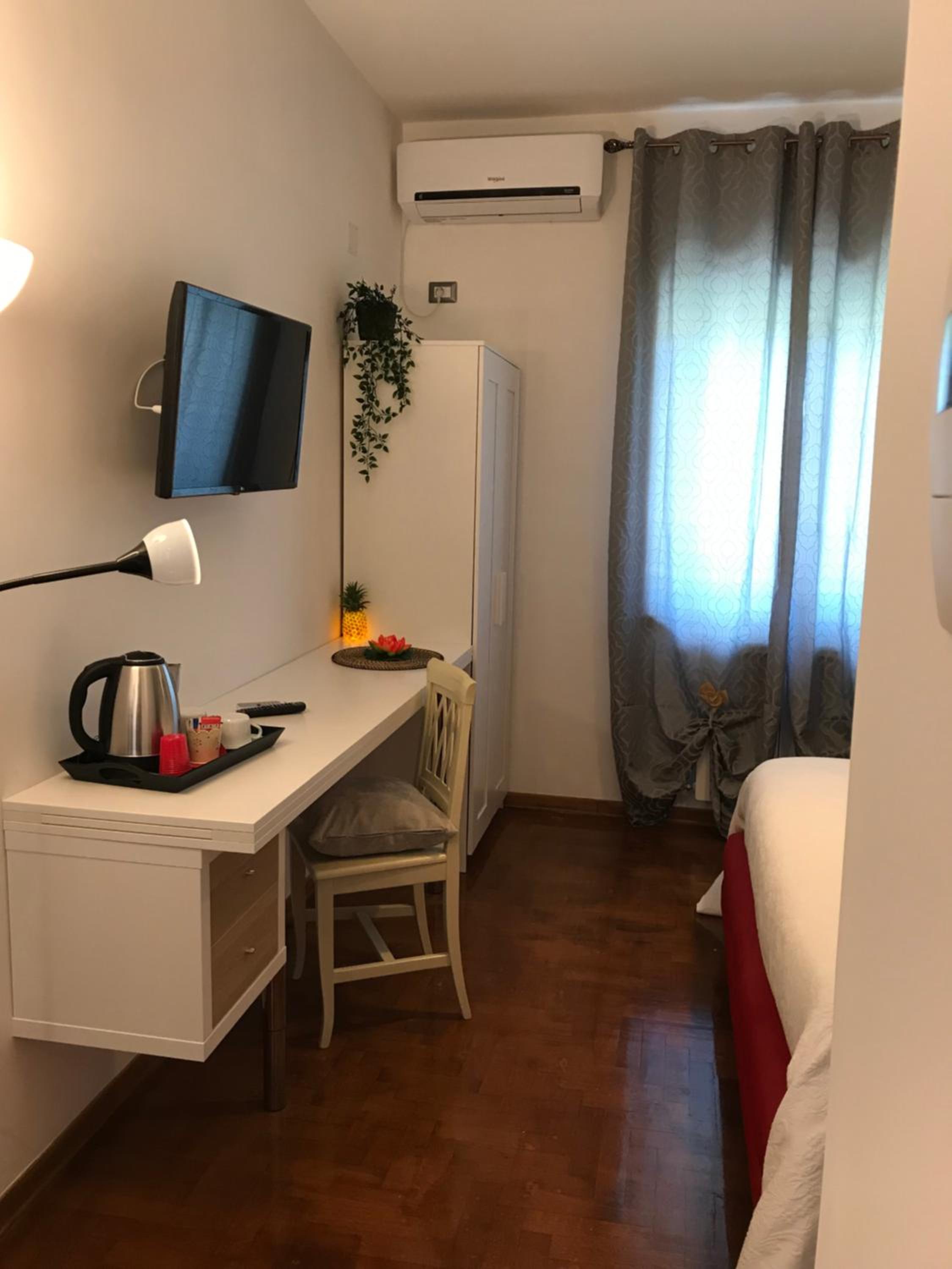Deluxe Queen Room photo 3