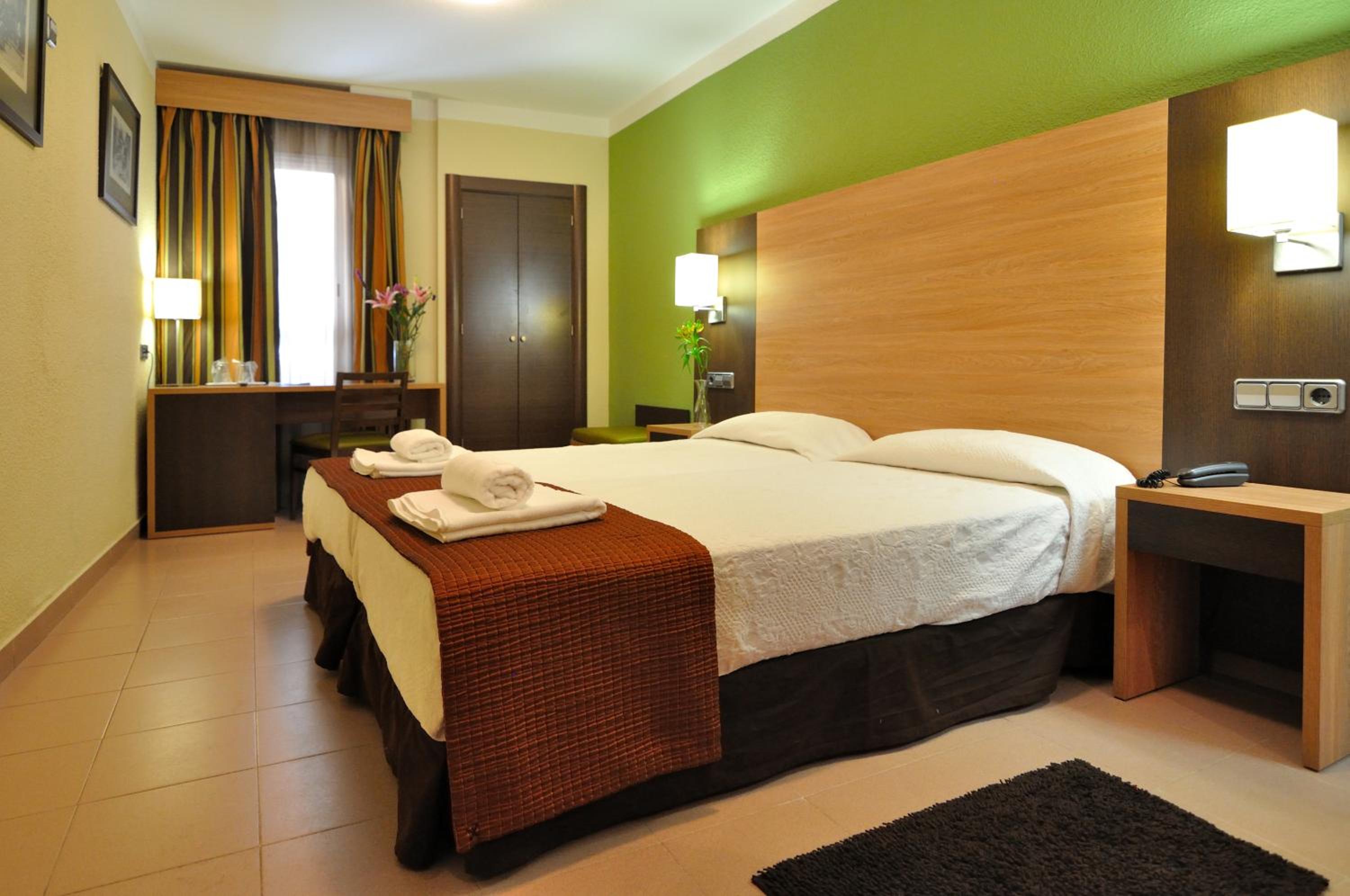 Double or Twin Room - Photo 1