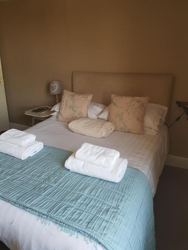 Double Room With Private Bathroom photo 1