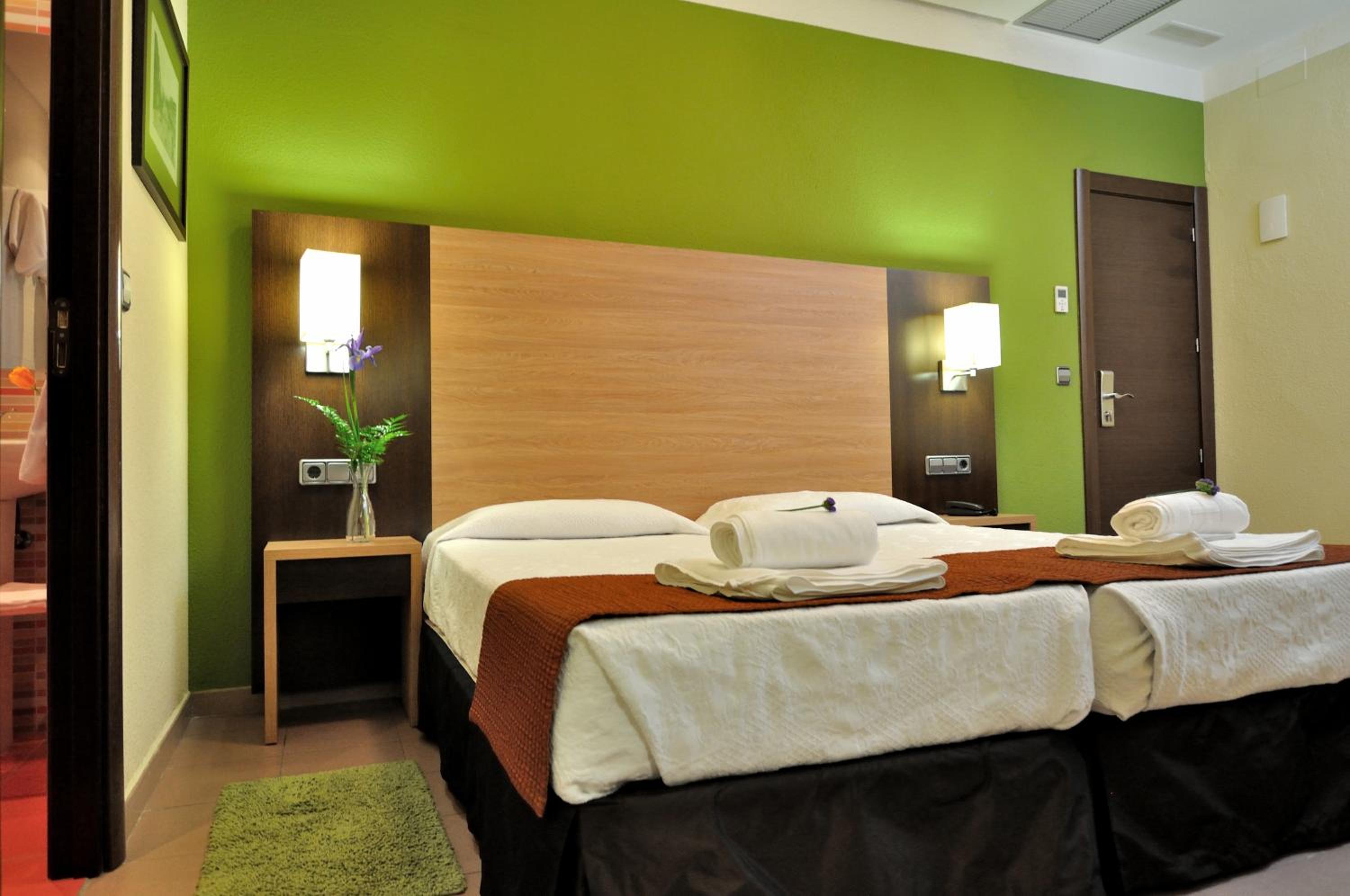 Double or Twin Room - Photo 28