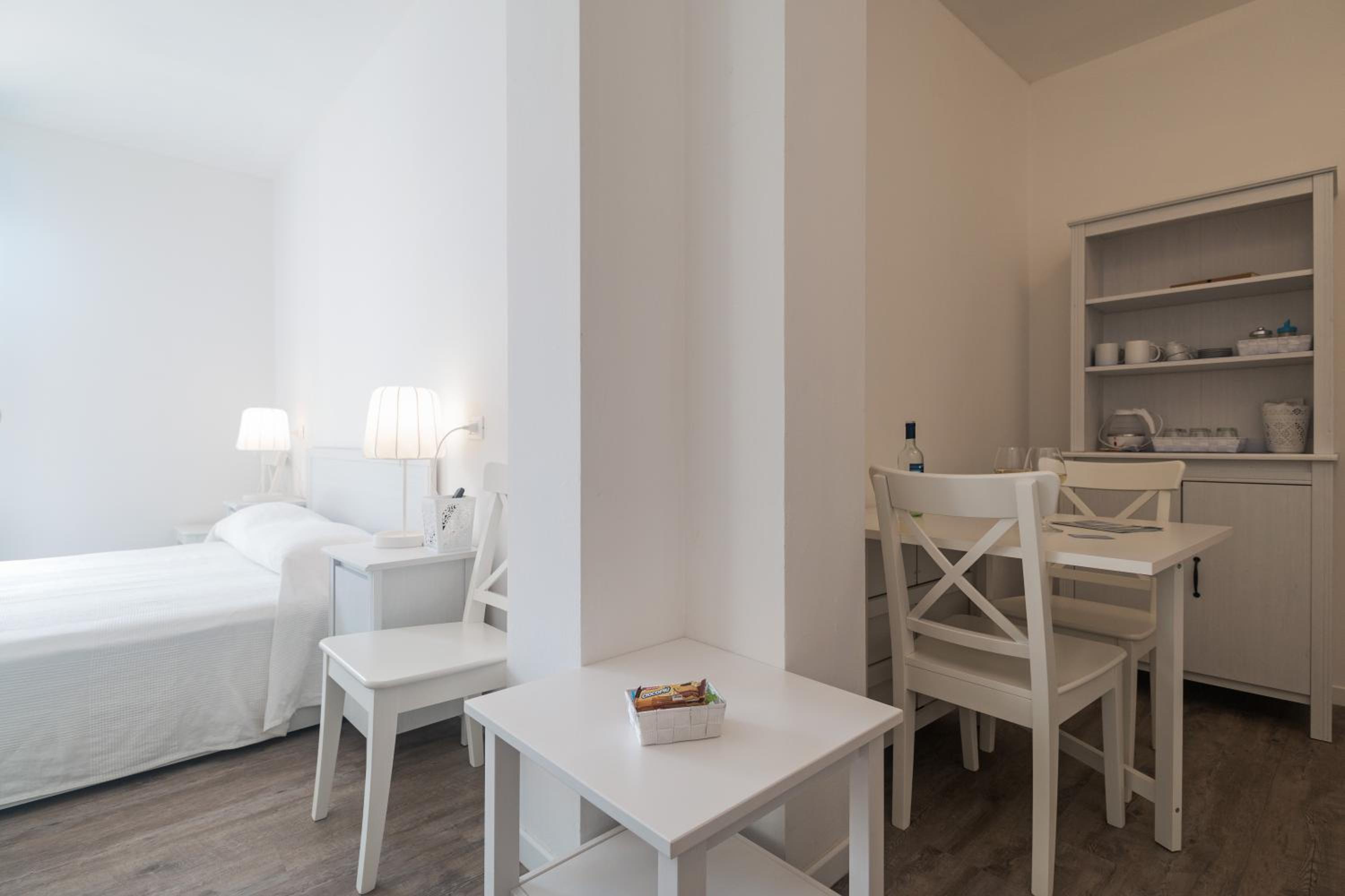 Family Room with Sea View - Photo 14