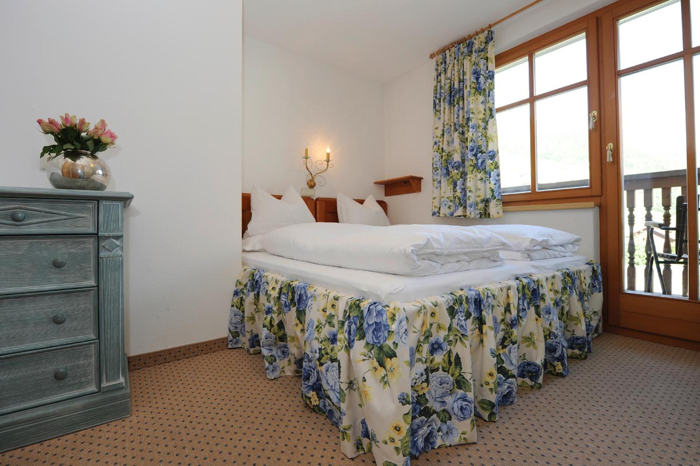 Two-Bedroom Apartment (4 adults) with Balcony photo 1
