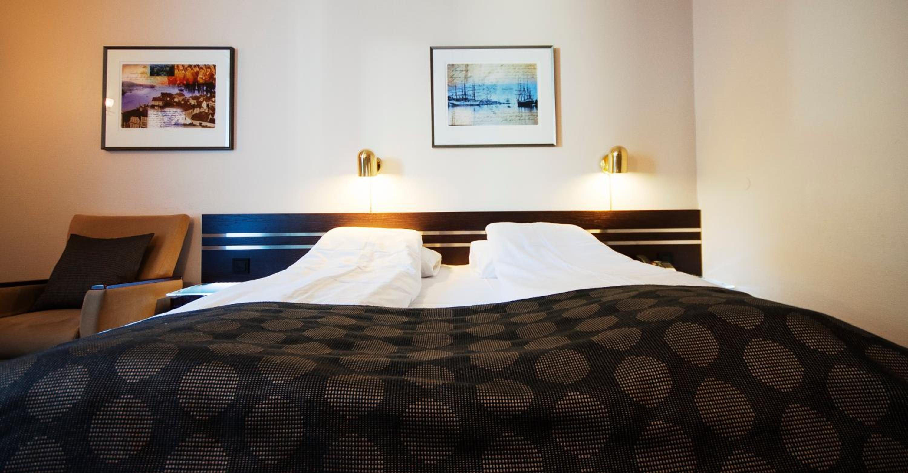 Standard Double Room - Photo 10