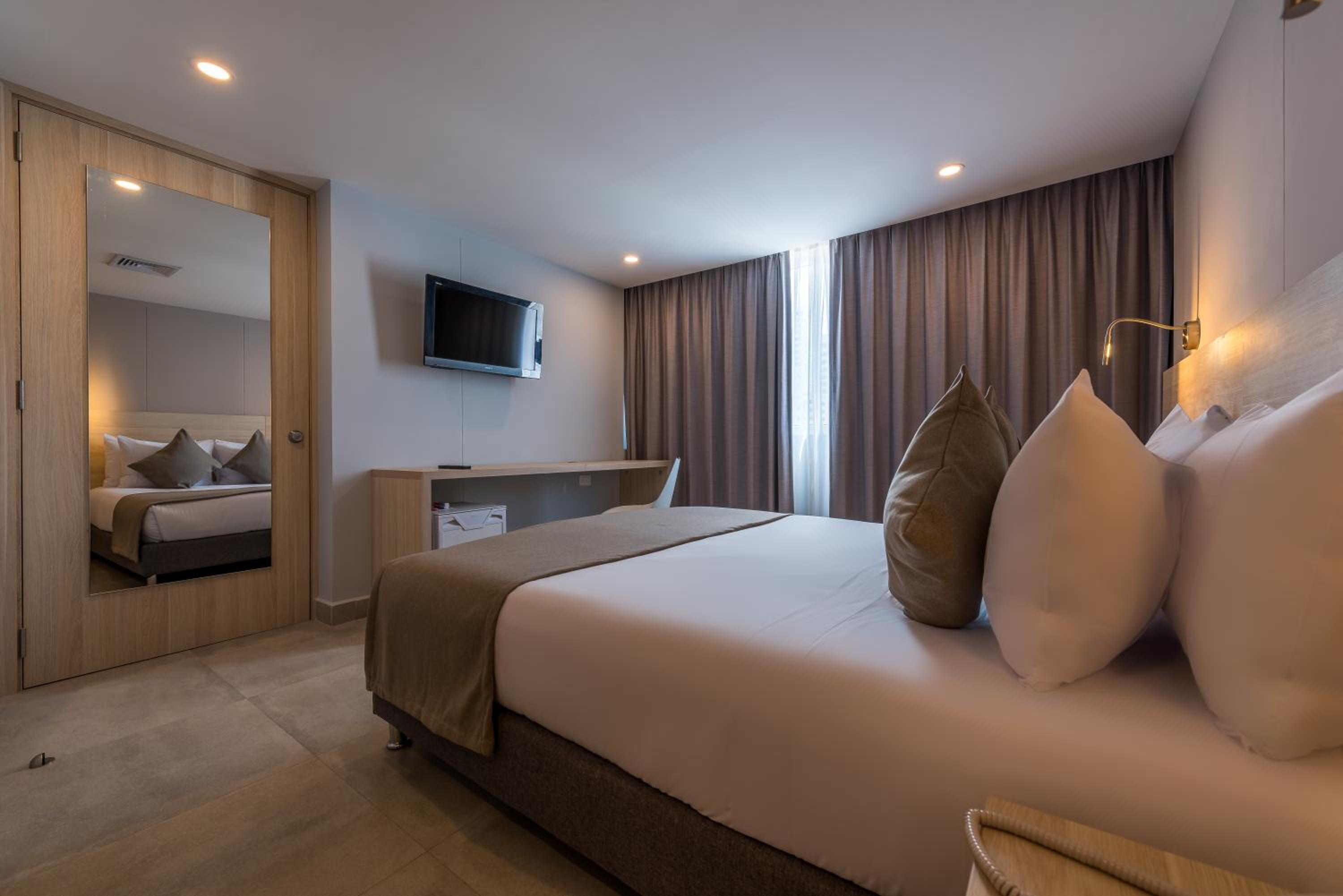 Superior Double Room - Photo 2