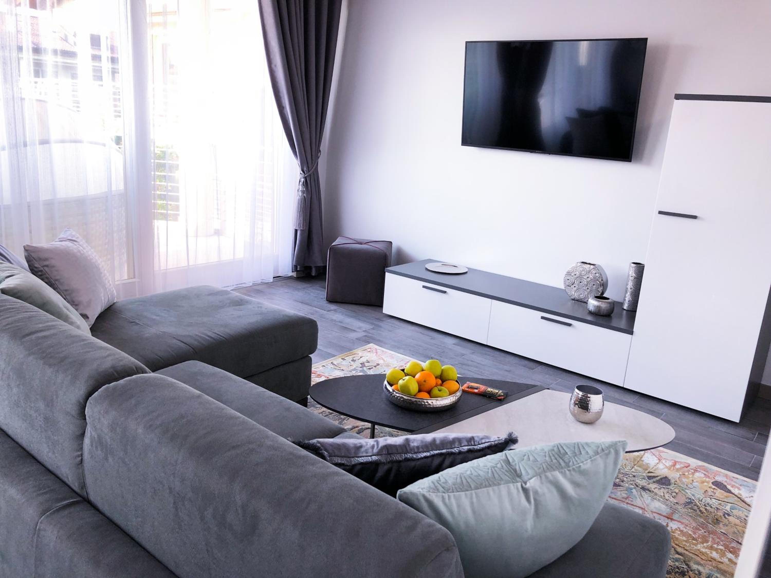 Two Bedroom Apartment with Lake View - Second Floor photo 1