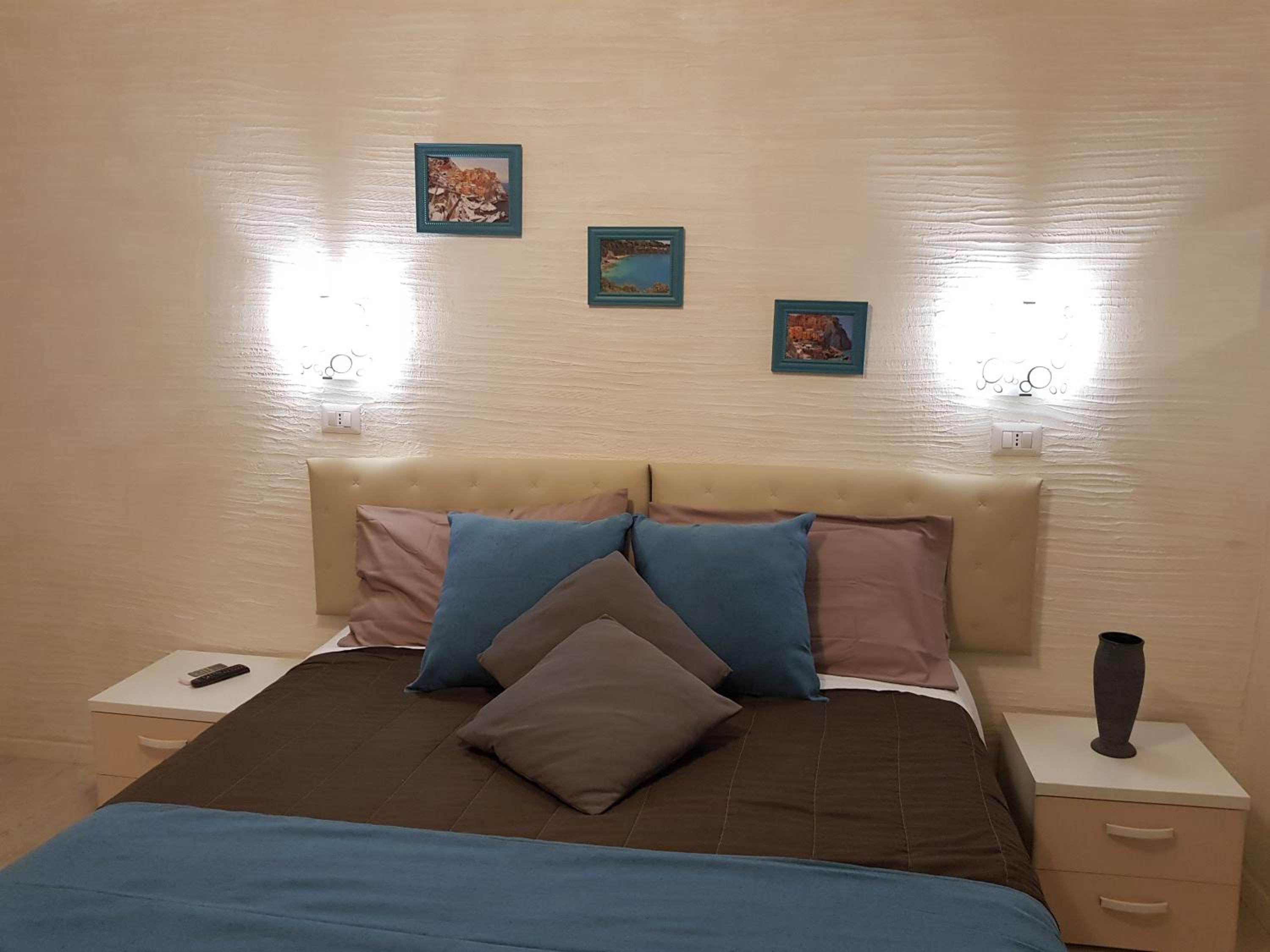 Standard Double Room - Photo 6