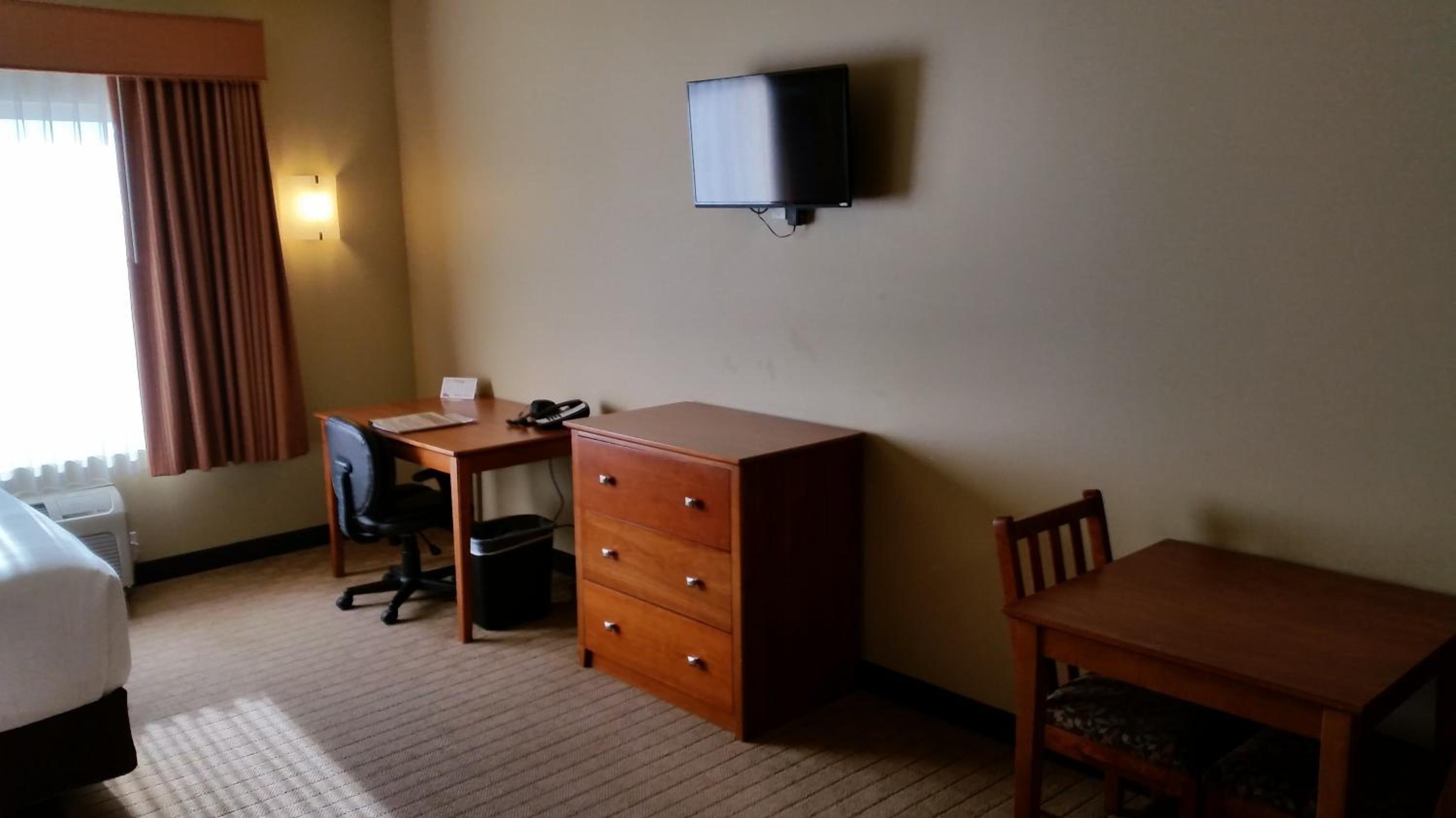 Queen Suite photo 3