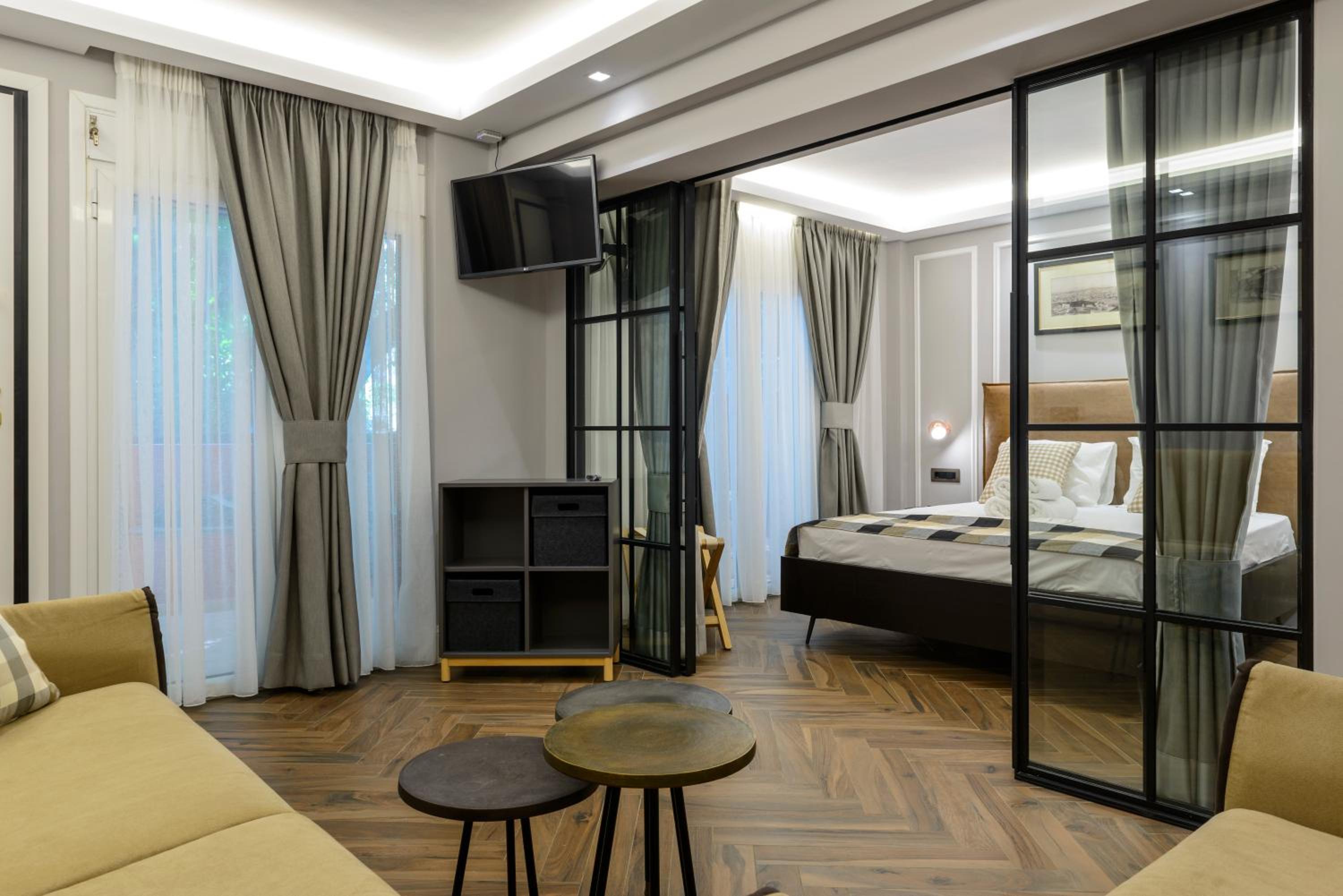 The Marble House Apartment photo 3