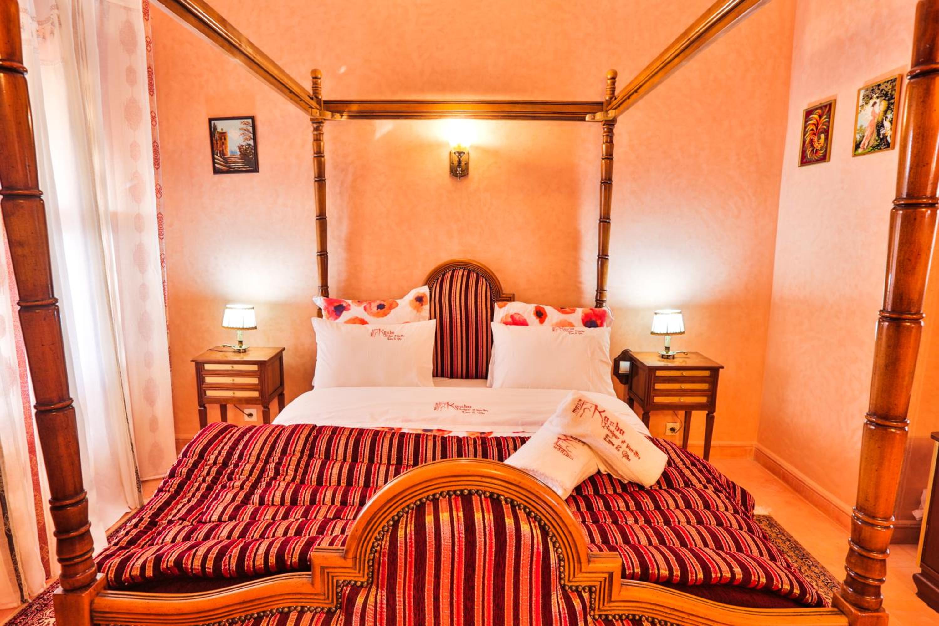 Deluxe Double Room - Photo 16