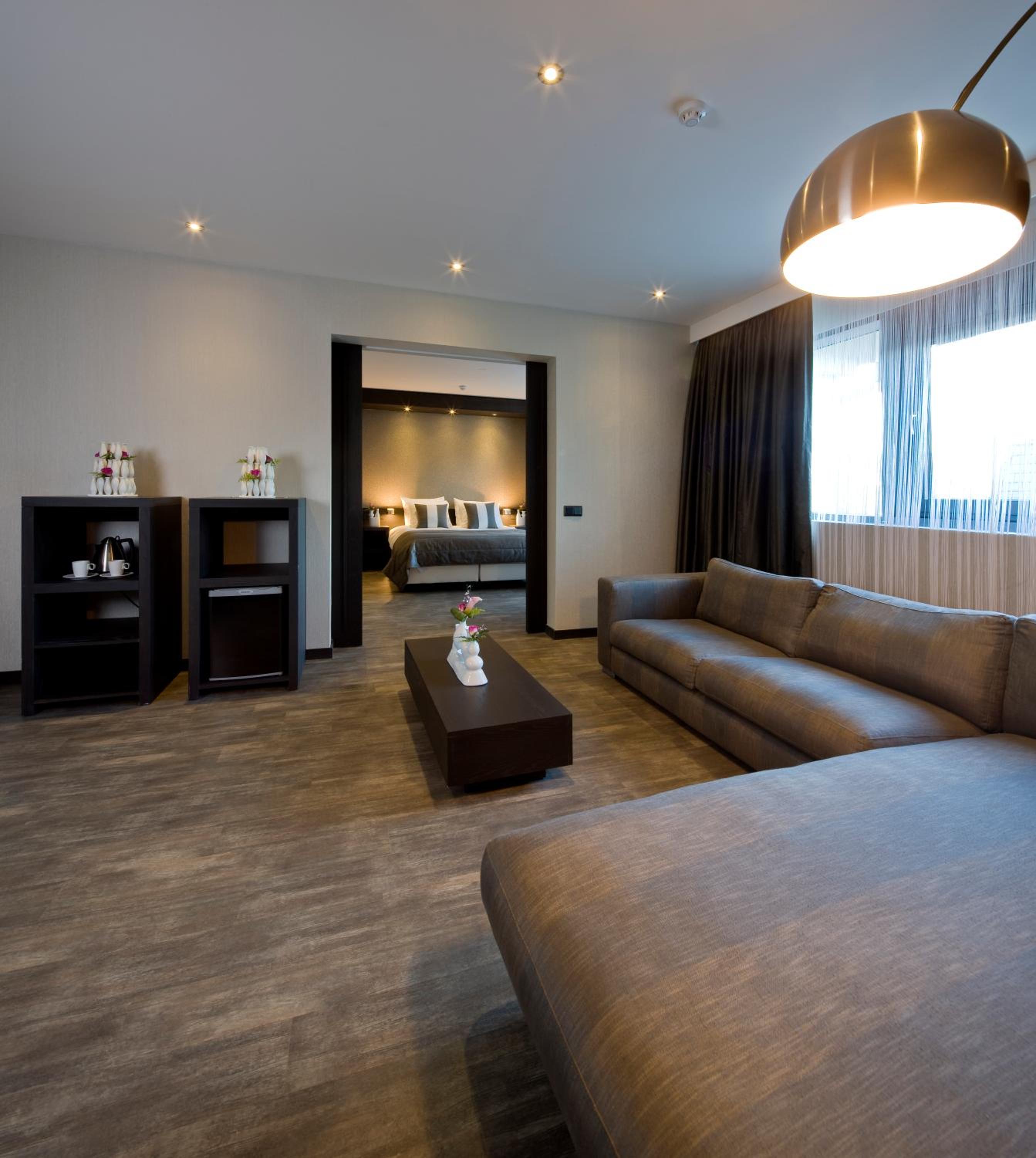 Business Suite photo 1