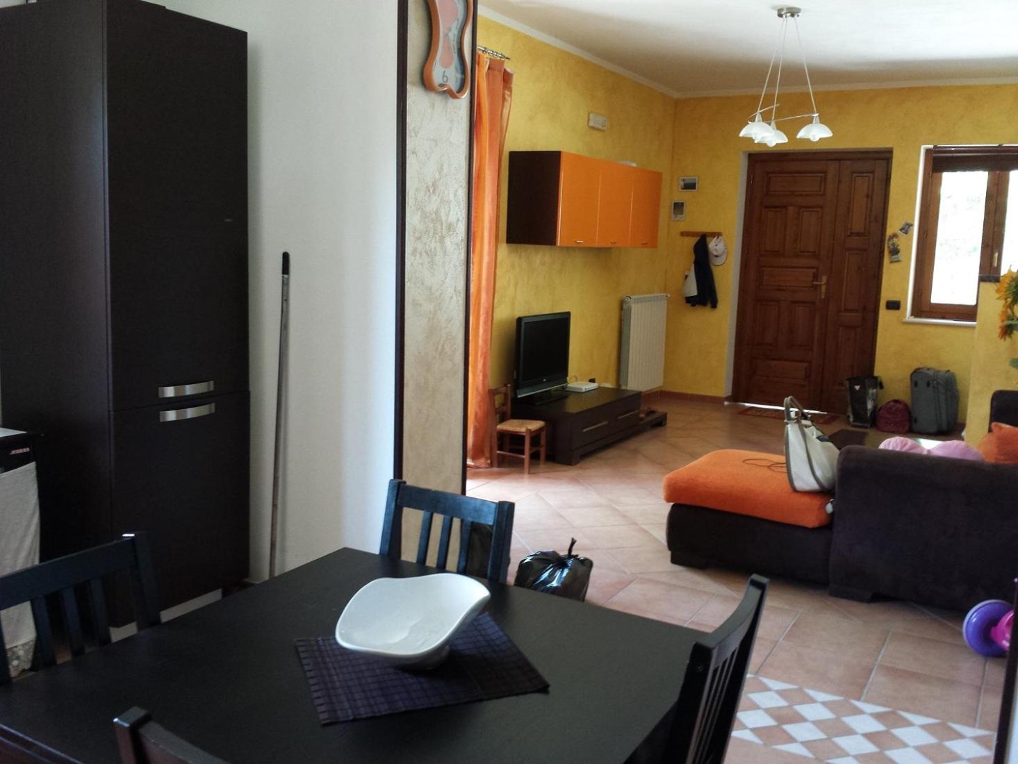 Two-Bedroom House - Photo 18