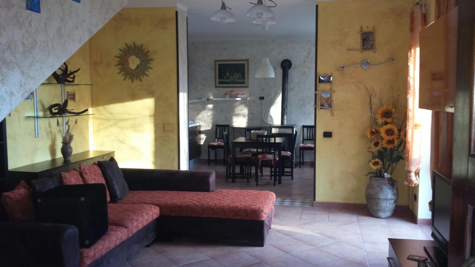 Two-Bedroom House - Photo 7