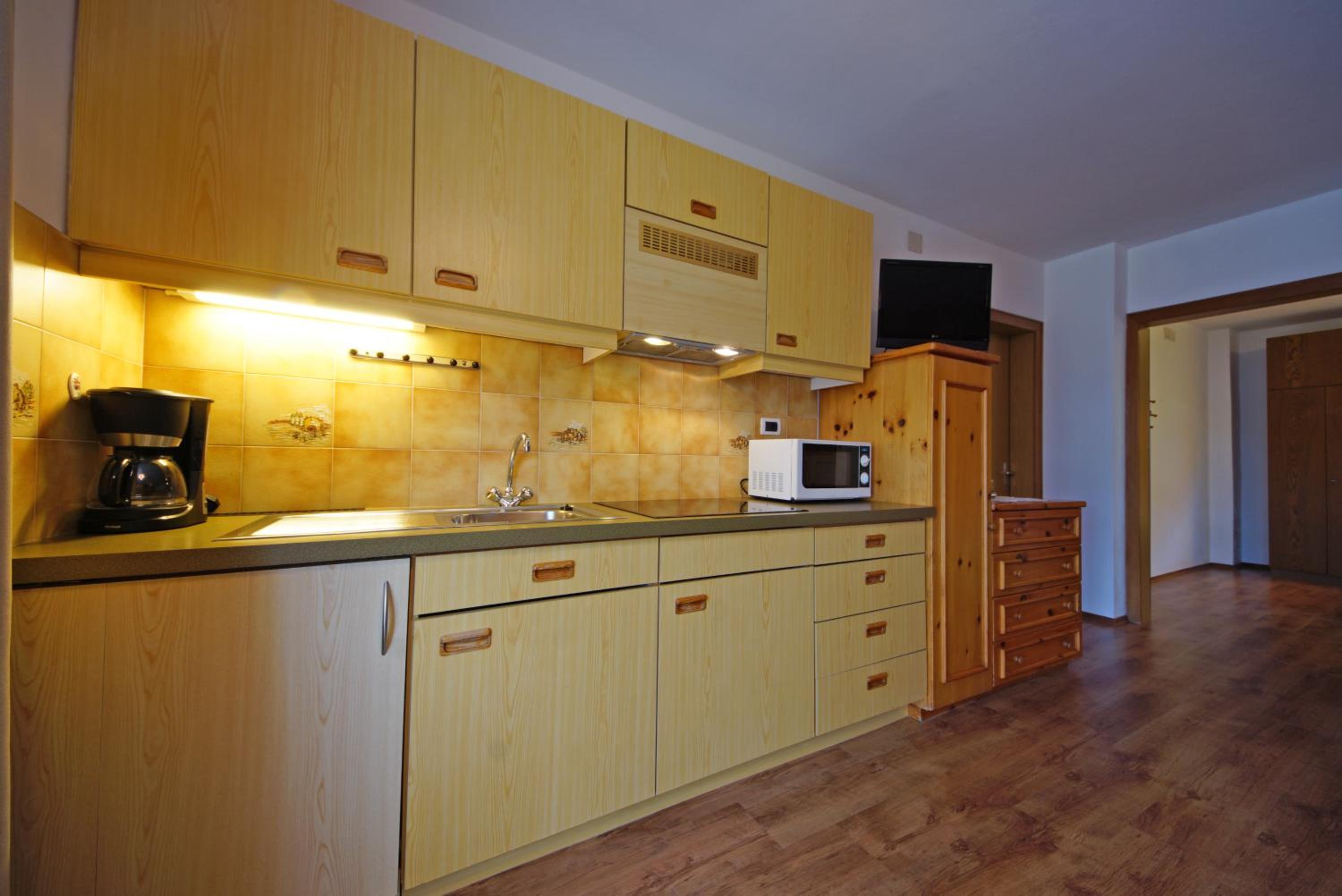 Apartment photo 2