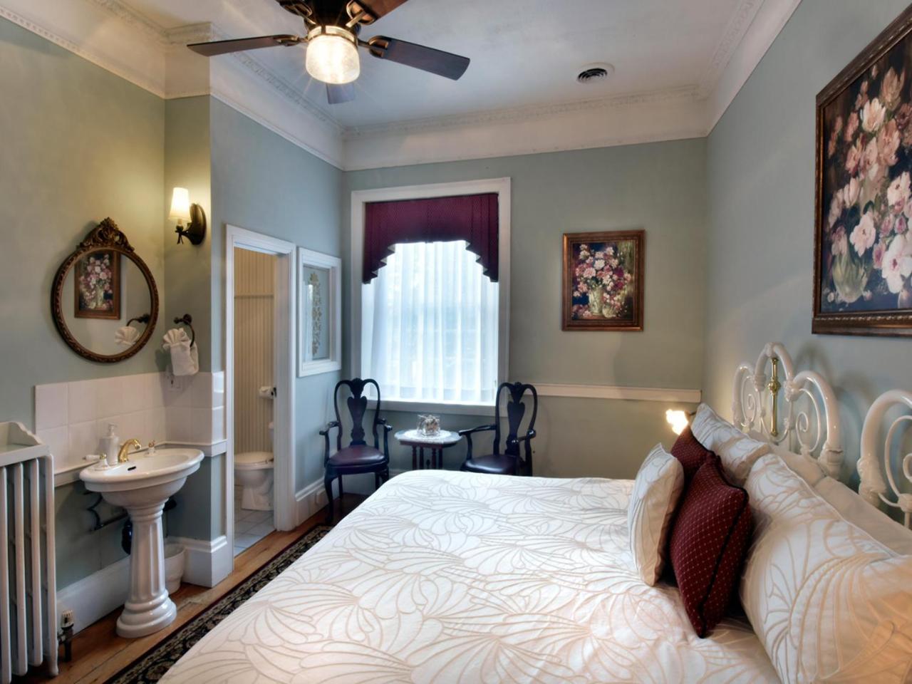 King Room - Sister Charlotte photo 1