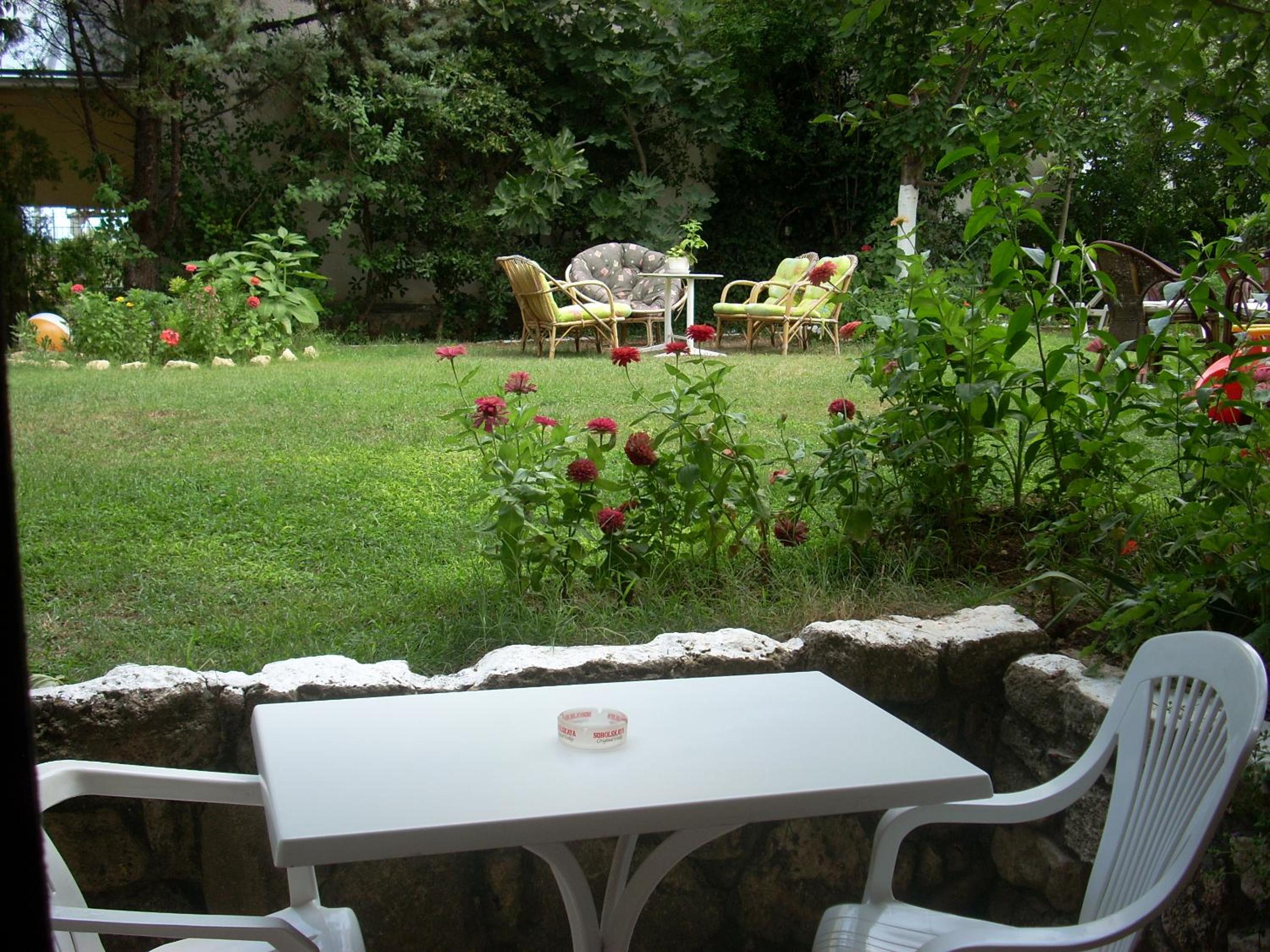 Apartment - Ground Floor photo 2