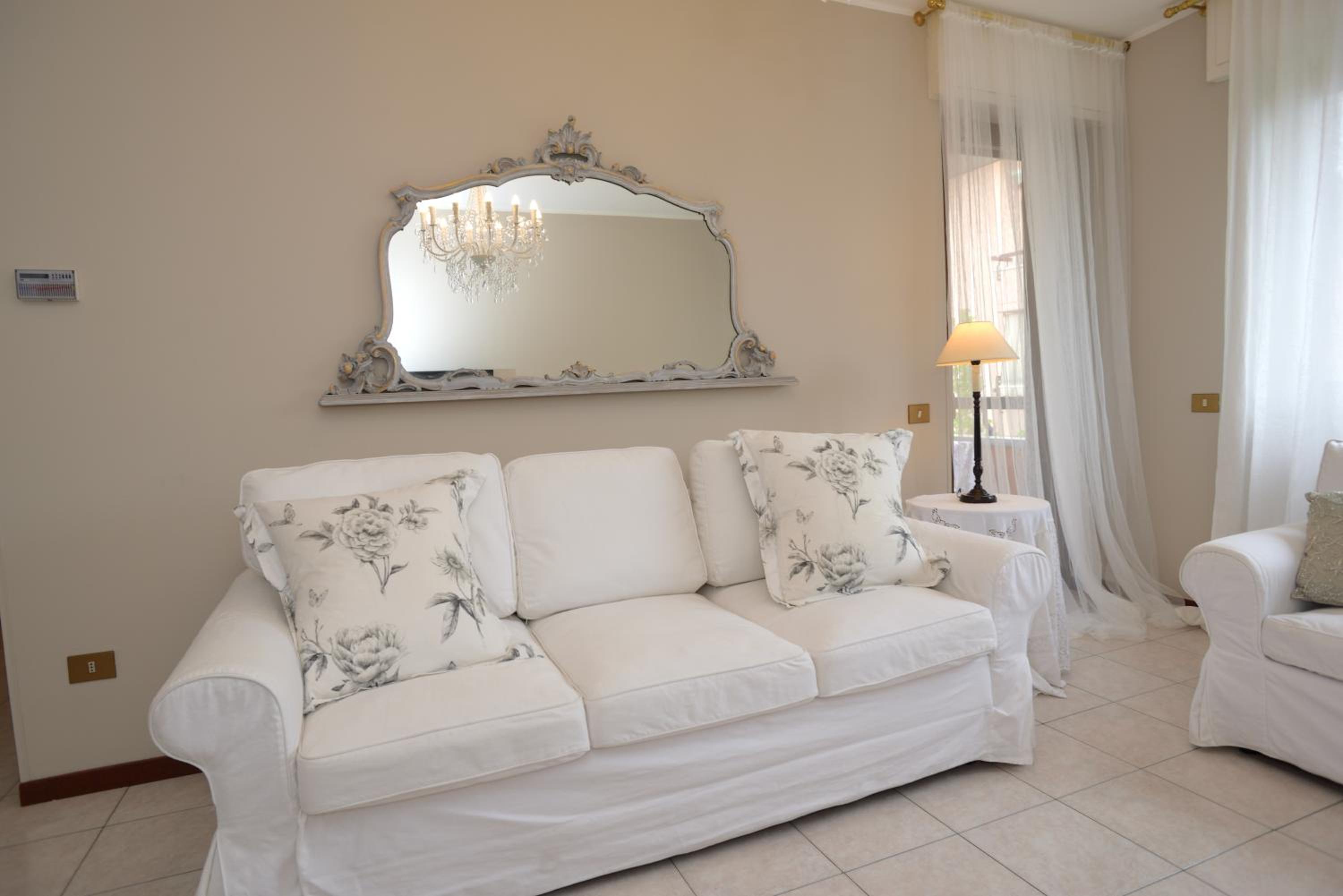 Apartment with Terrace - Photo 51