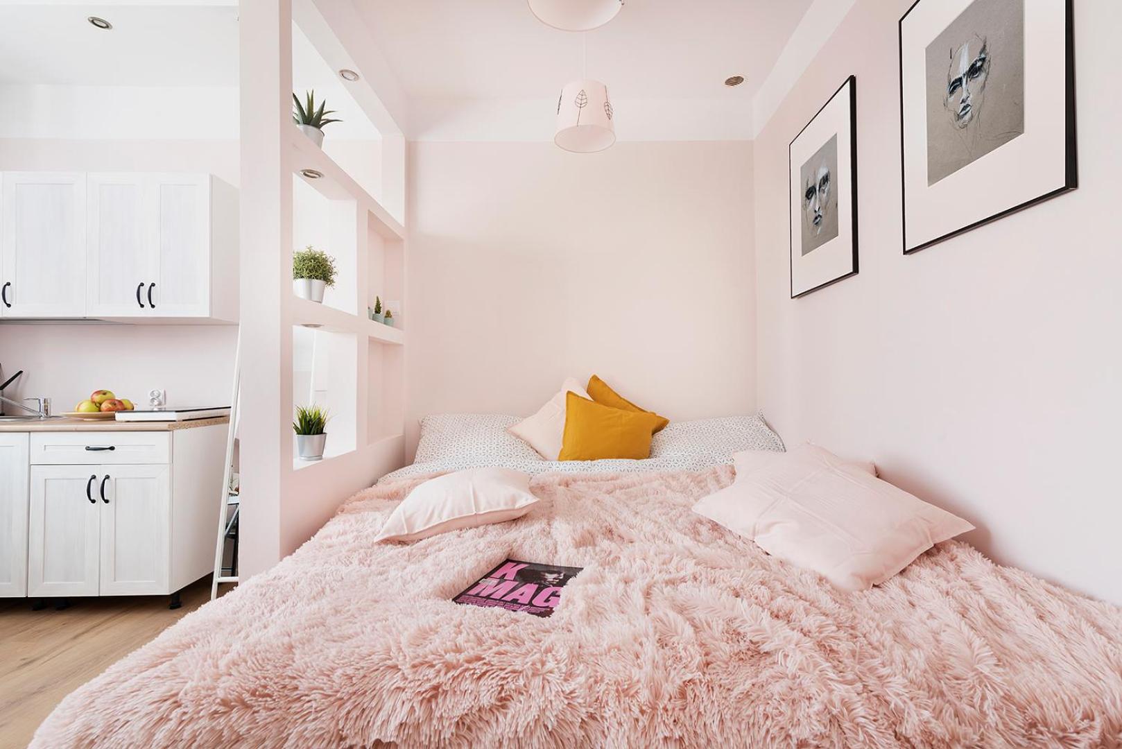 Double Room - Photo 9