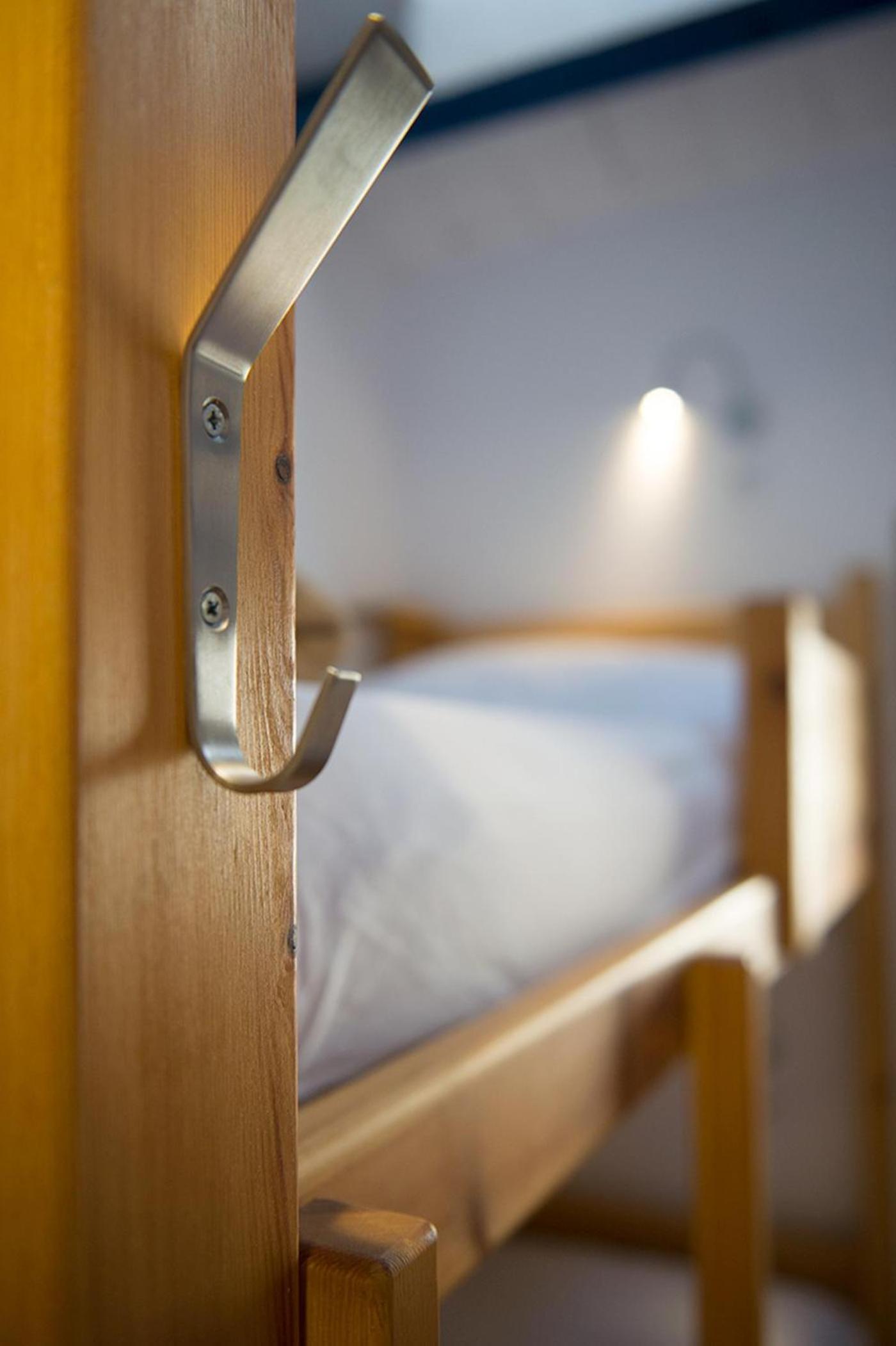 Bed in 8-Bed Mixed Dormitory Room photo 1