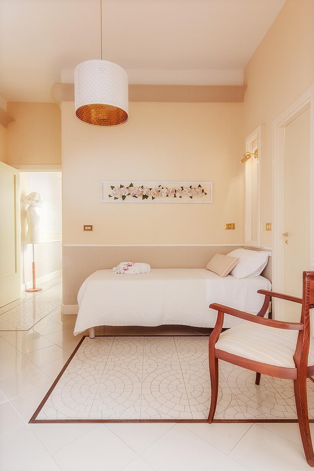 Quadruple Room with Private Bathroom - Photo 5