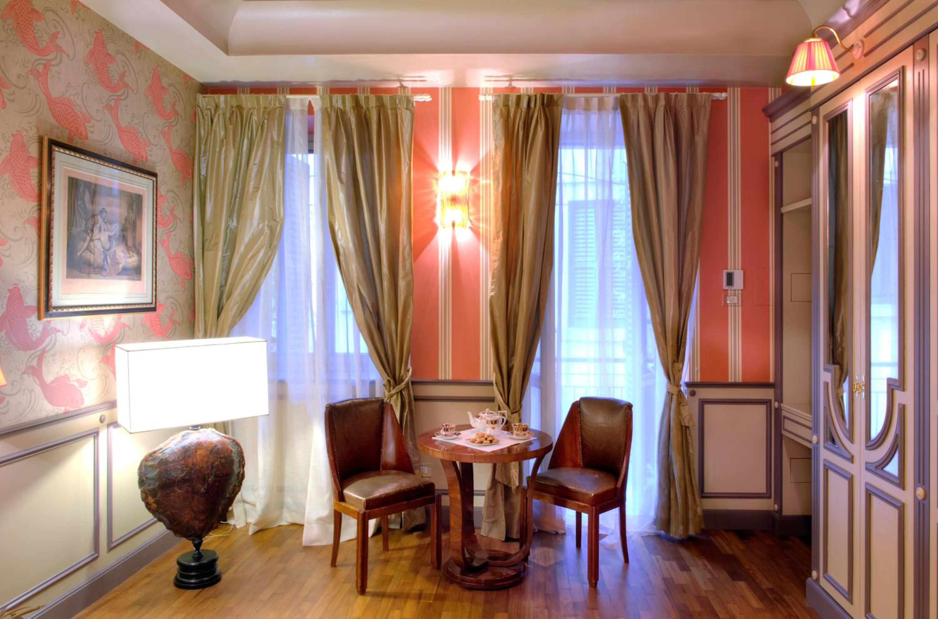Deluxe Double Room with Balcony photo 3