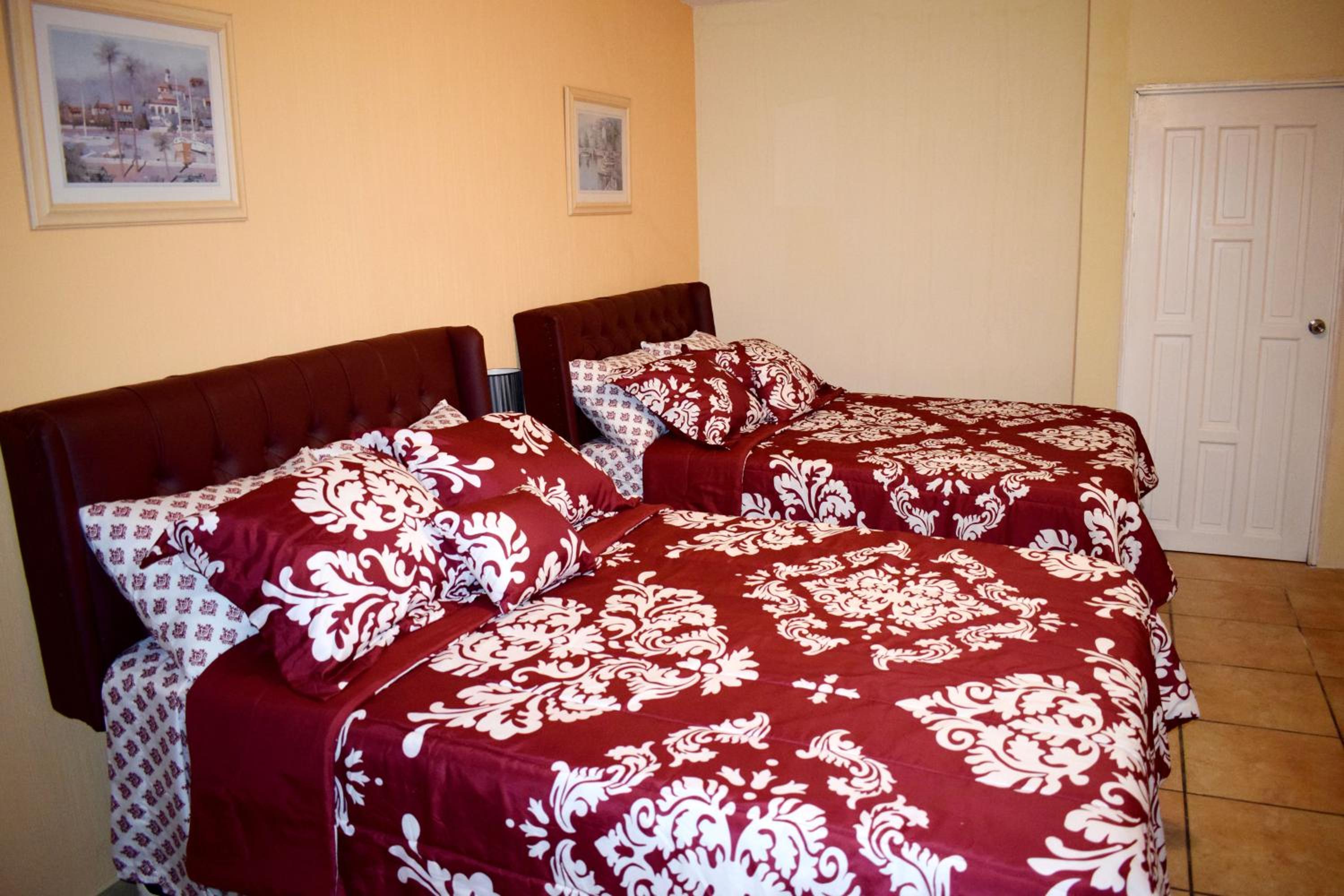 Deluxe Double Room with Two Double Beds photo 1