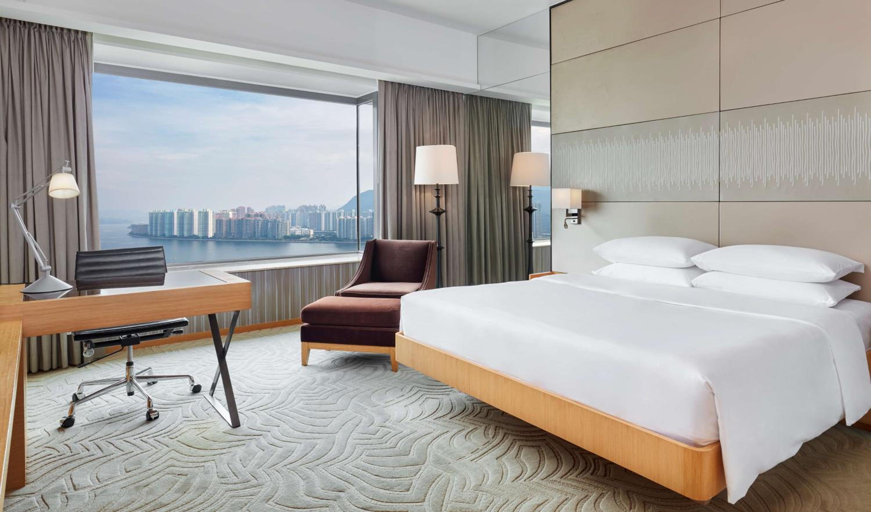 King Room with Harbor View - Club Access
